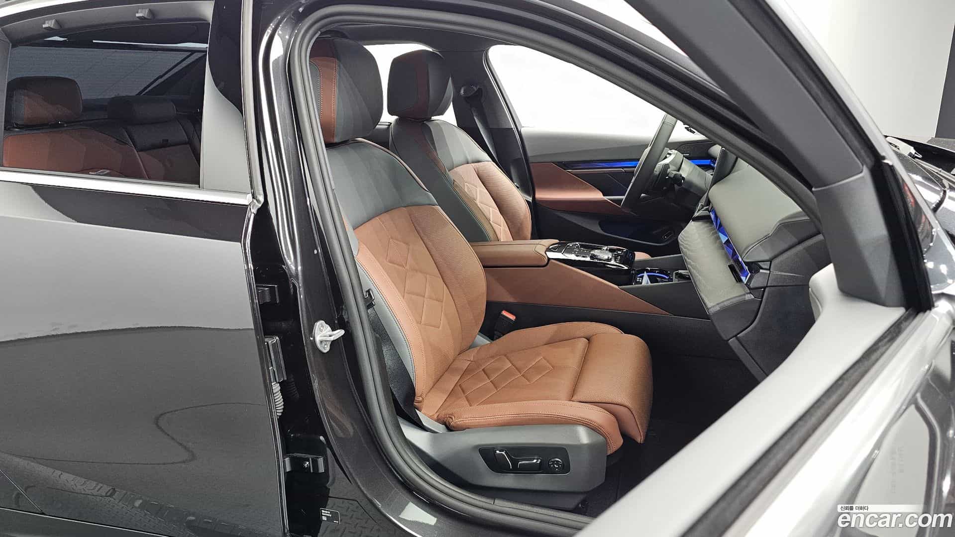 5-Series BMW 2025.10-INNER-036