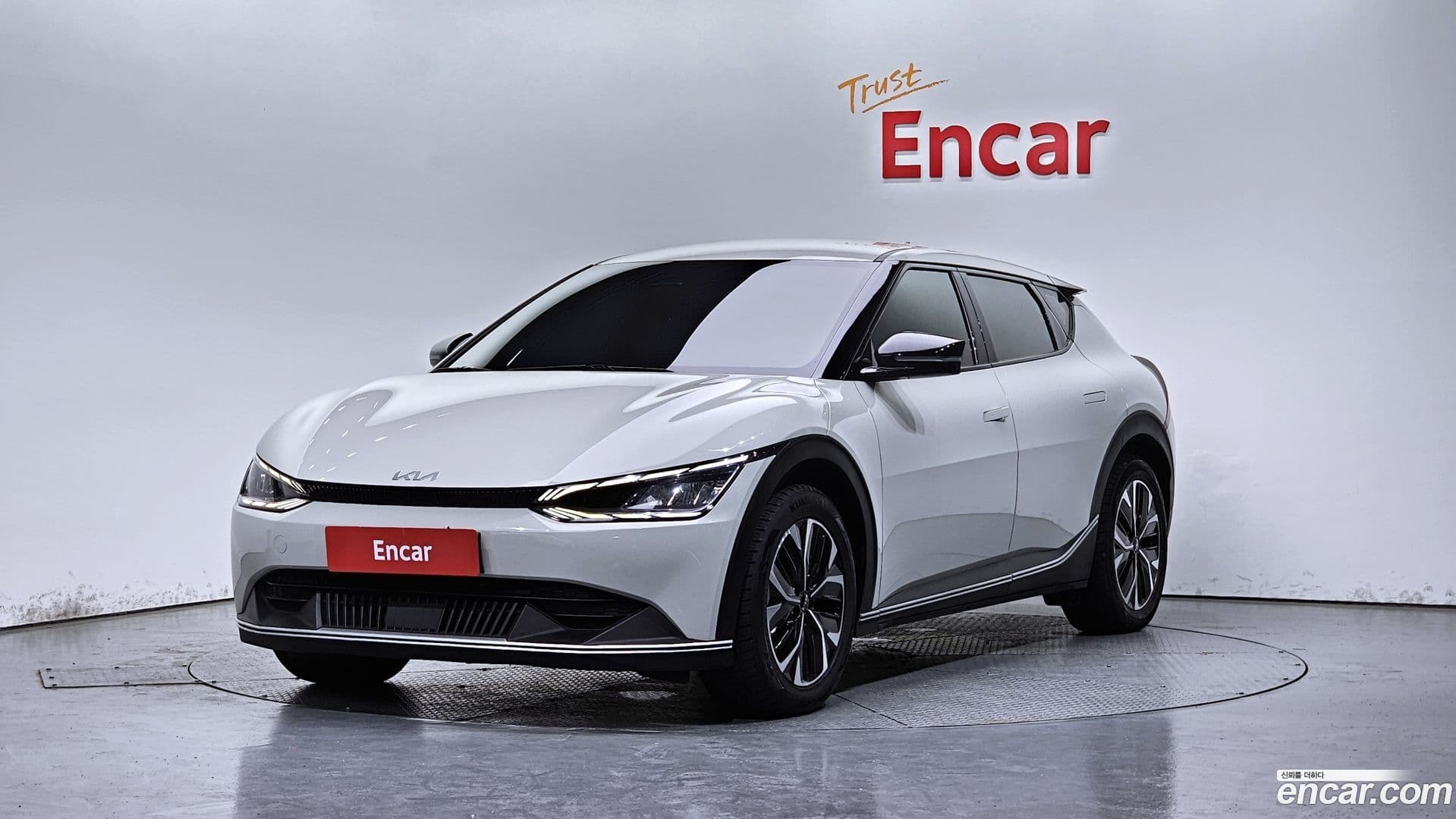 Main__Slider__Photo:EV6 Kia 2023.3-0