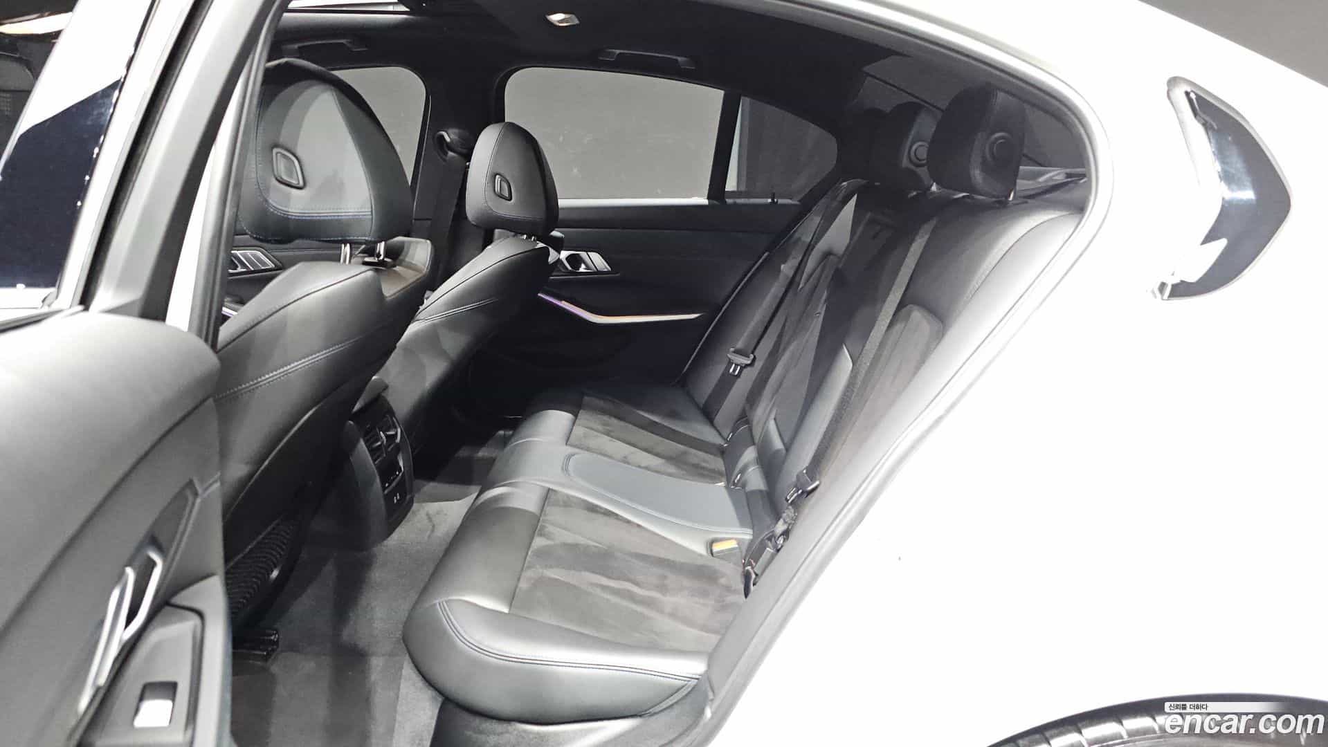 3-Series BMW 2022.2-INNER-036