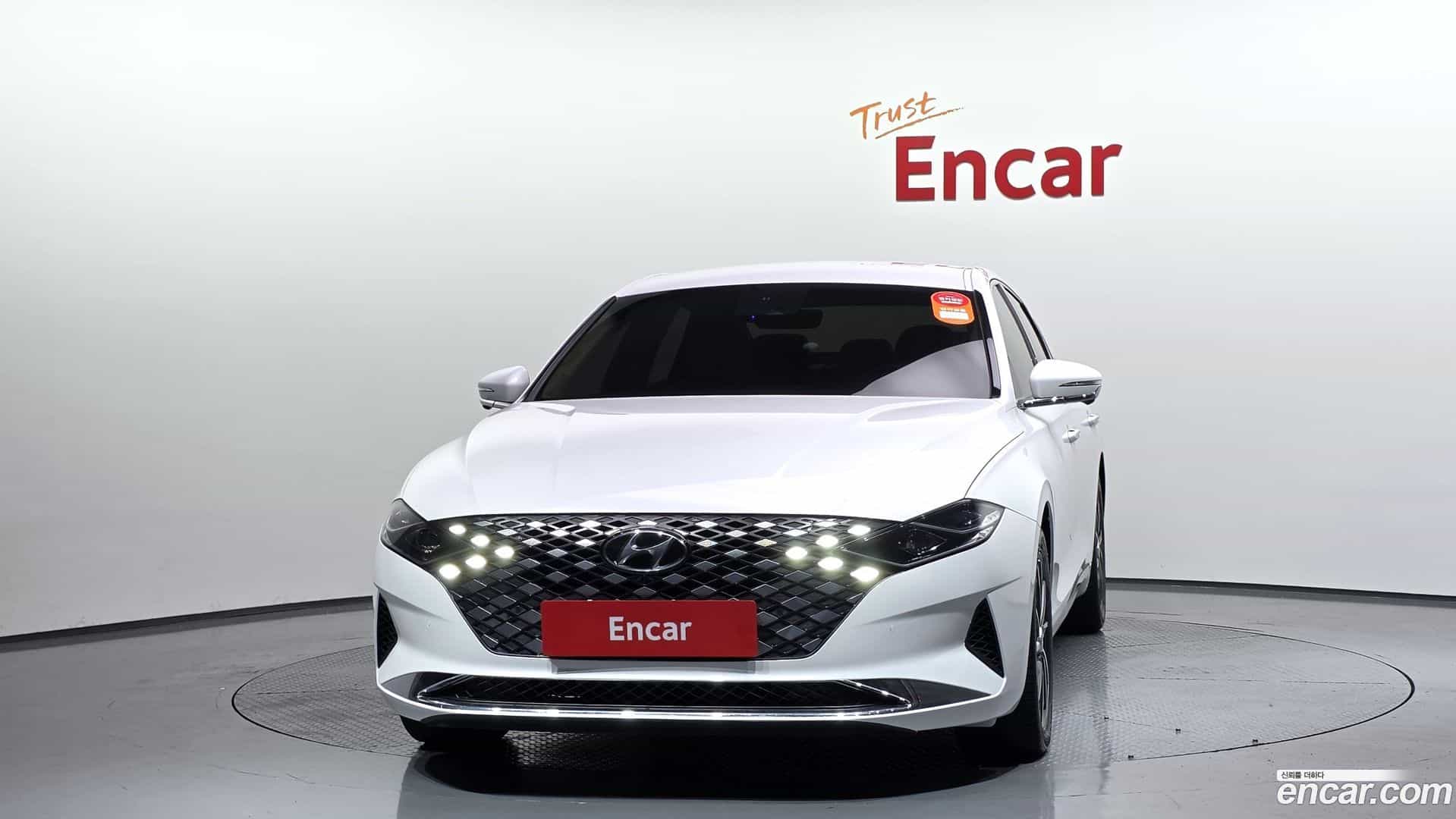 Grandeur Hyundai 2021.11-OUTER-003