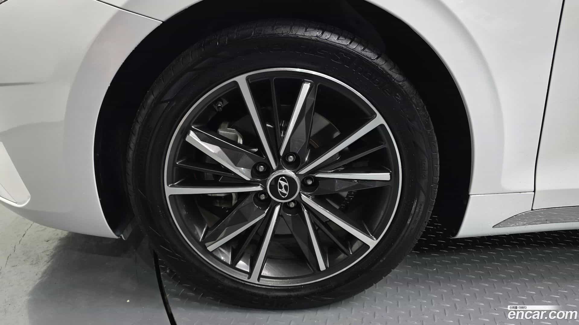 Grandeur Hyundai 2021.11-OUTER-005