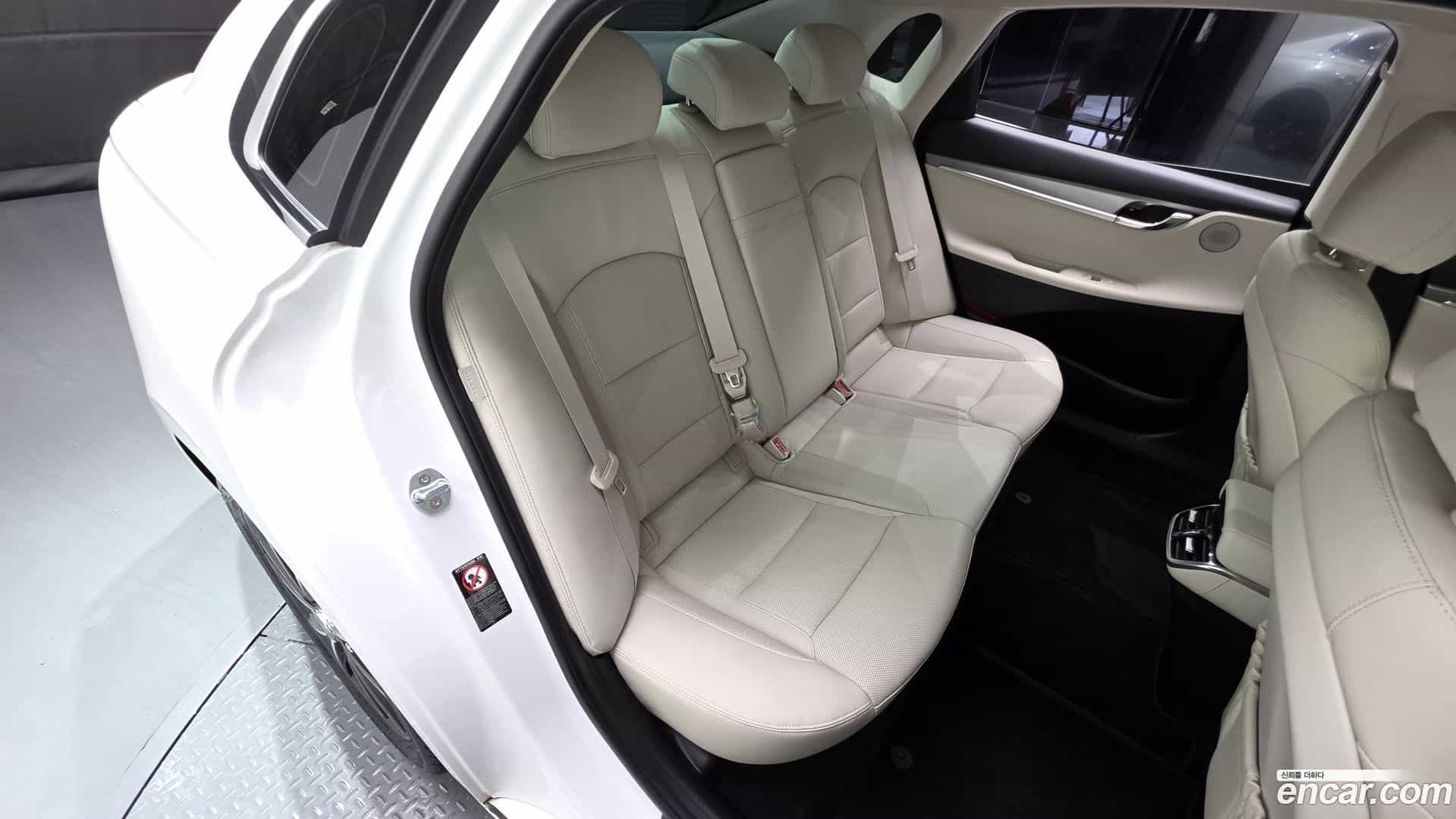 Grandeur Hyundai 2021.11-INNER-036