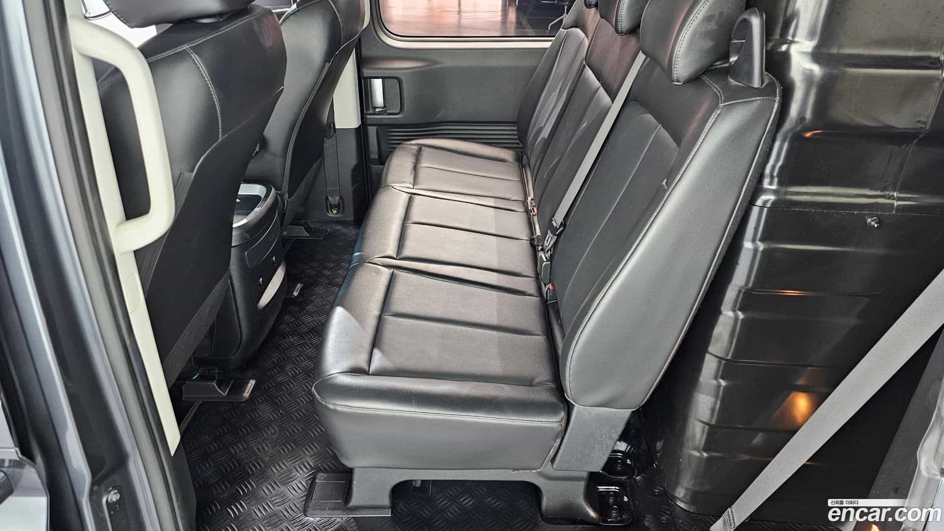 Staria Hyundai 2023.1-OPTION-016