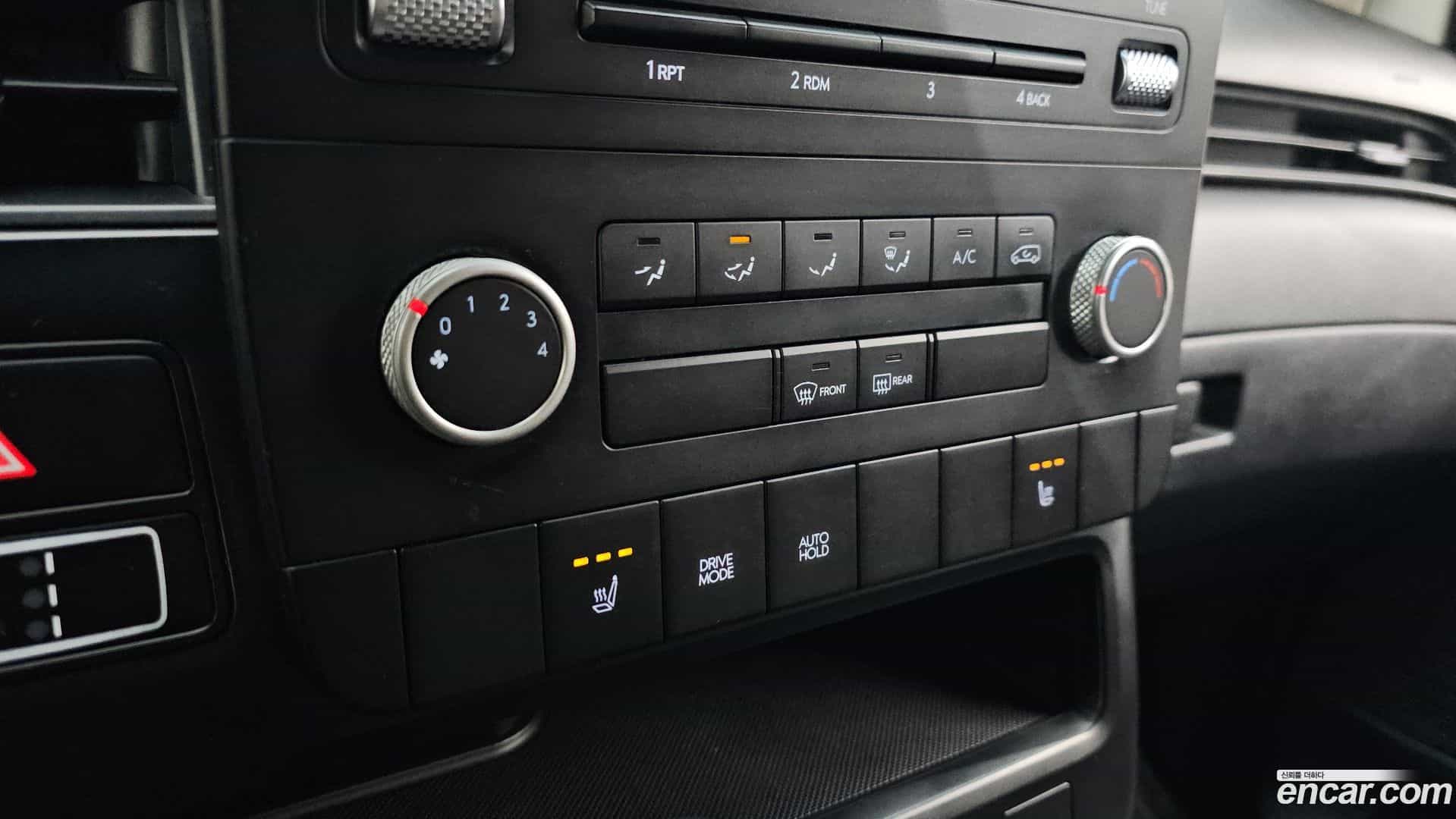 Staria Hyundai 2023.1-OPTION-022