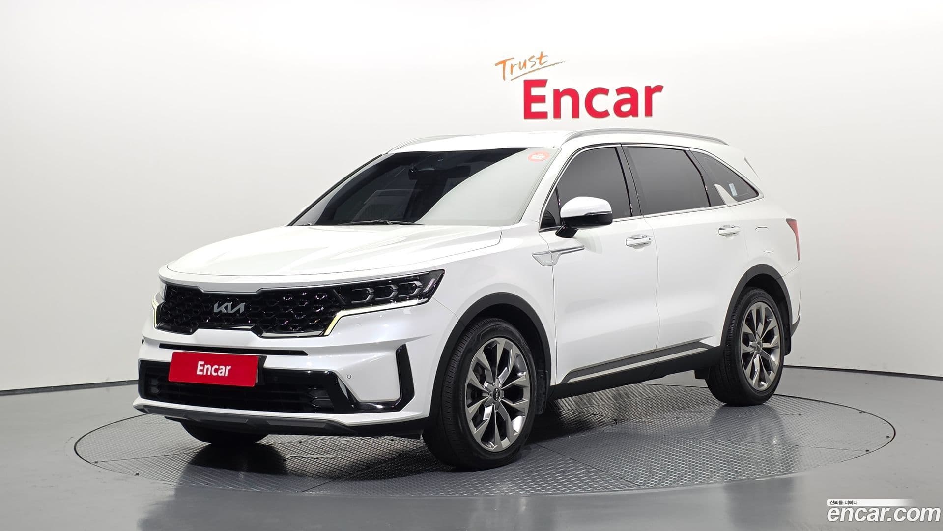Main__Slider__Photo:Sorento Kia 2021.11-0