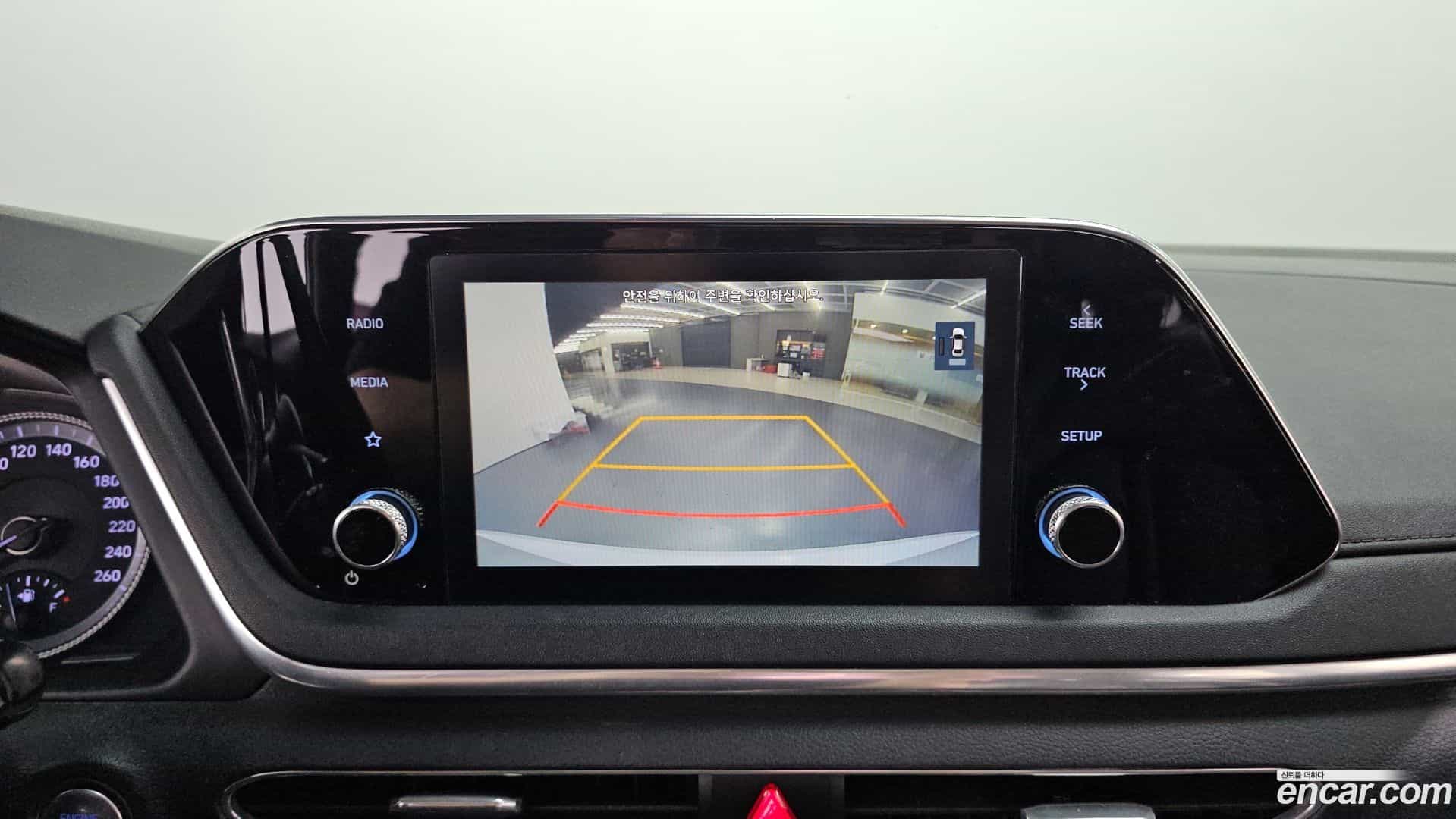 Sonata Hyundai 2019.6-OPTION-017
