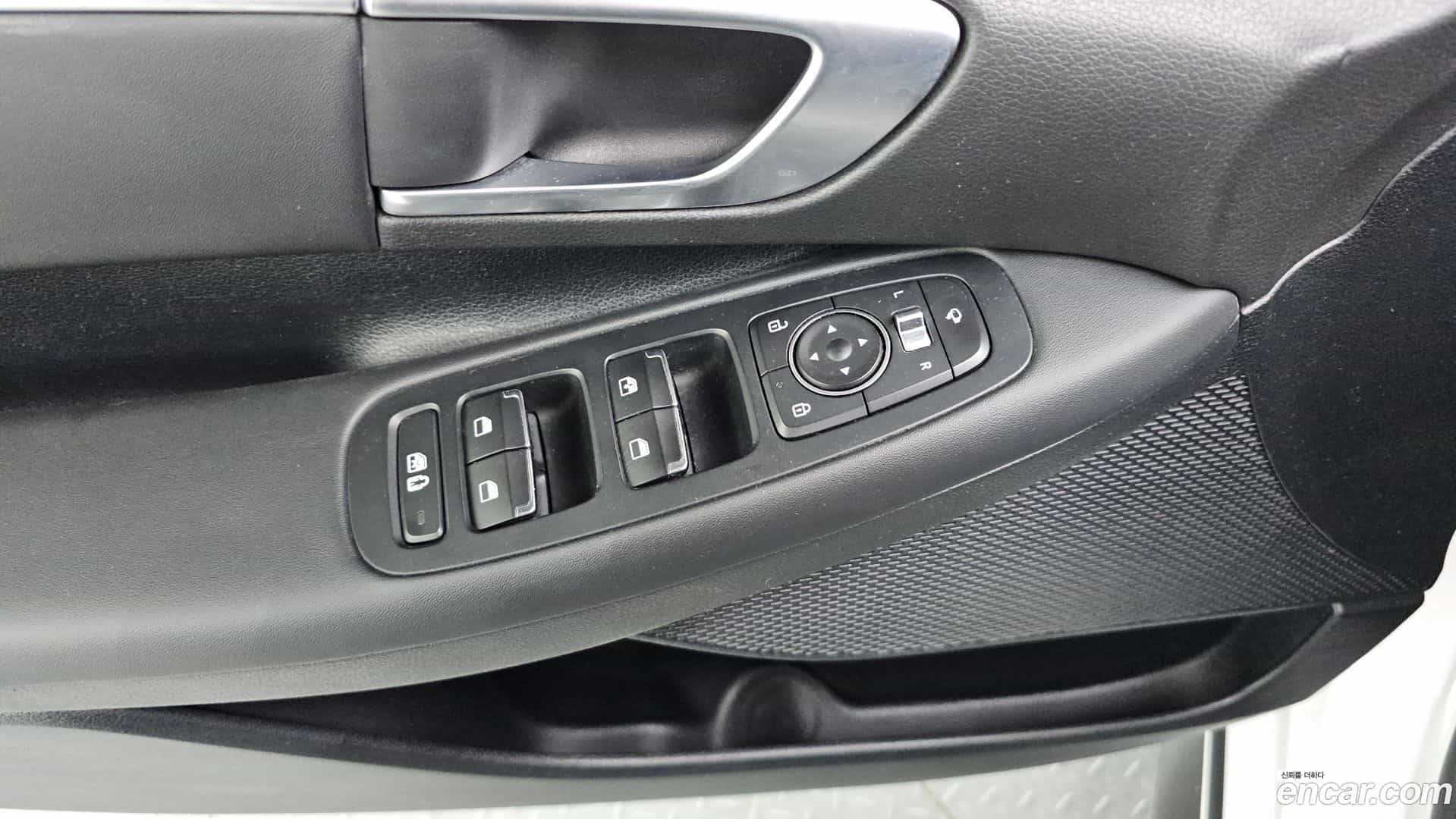 Sonata Hyundai 2019.6-OPTION-040
