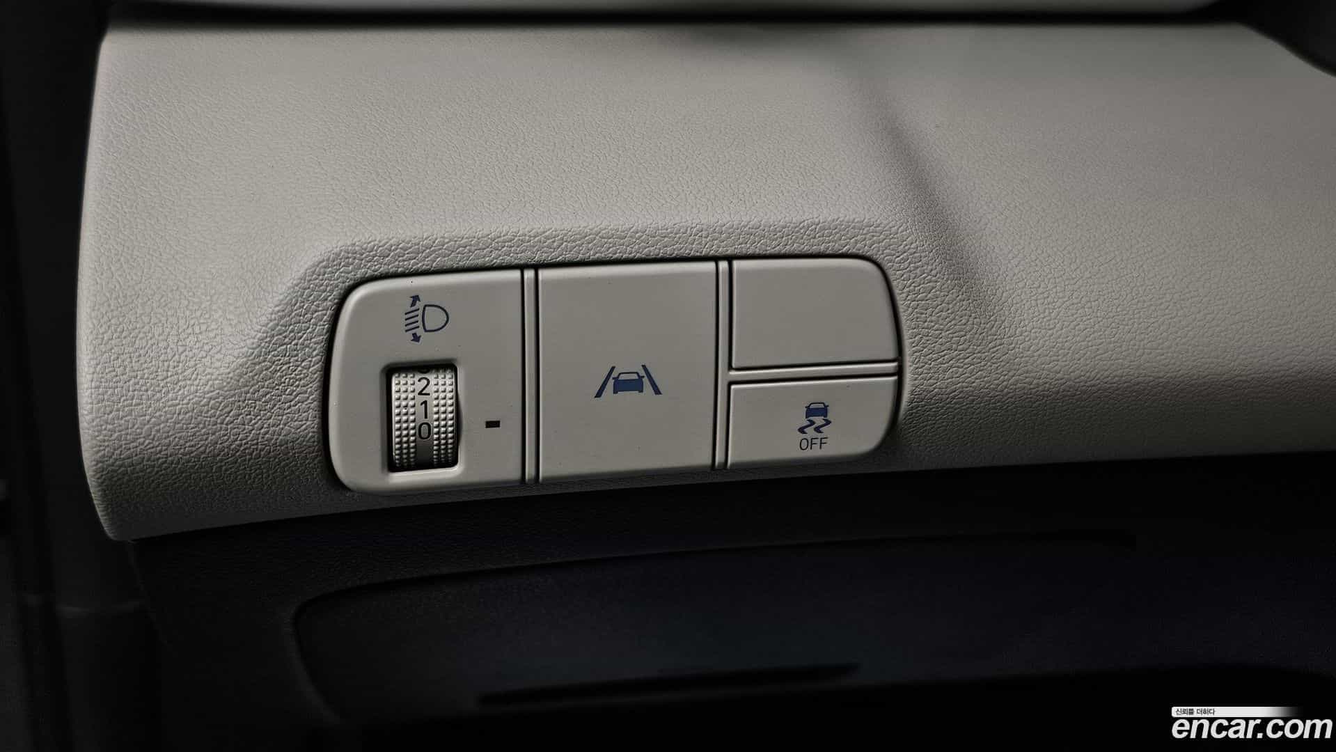 AVANTE Hyundai 2021.11-OPTION-024