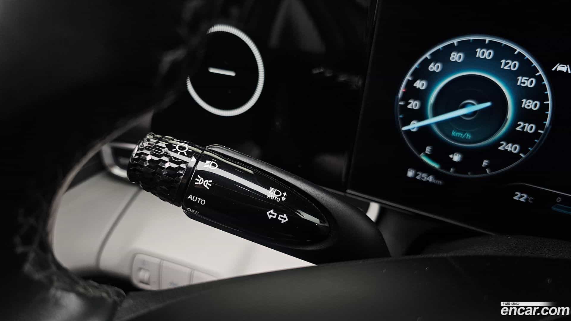 AVANTE Hyundai 2021.11-OPTION-040