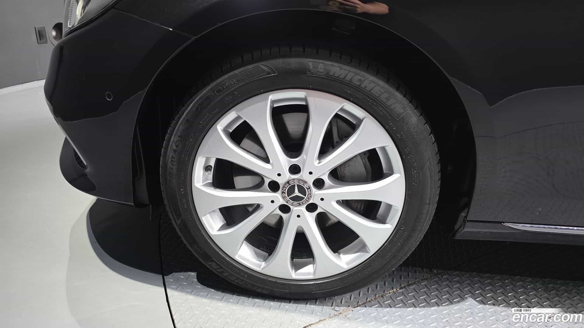 E-Class Mercedes-Benz 2018.9-OUTER-005
