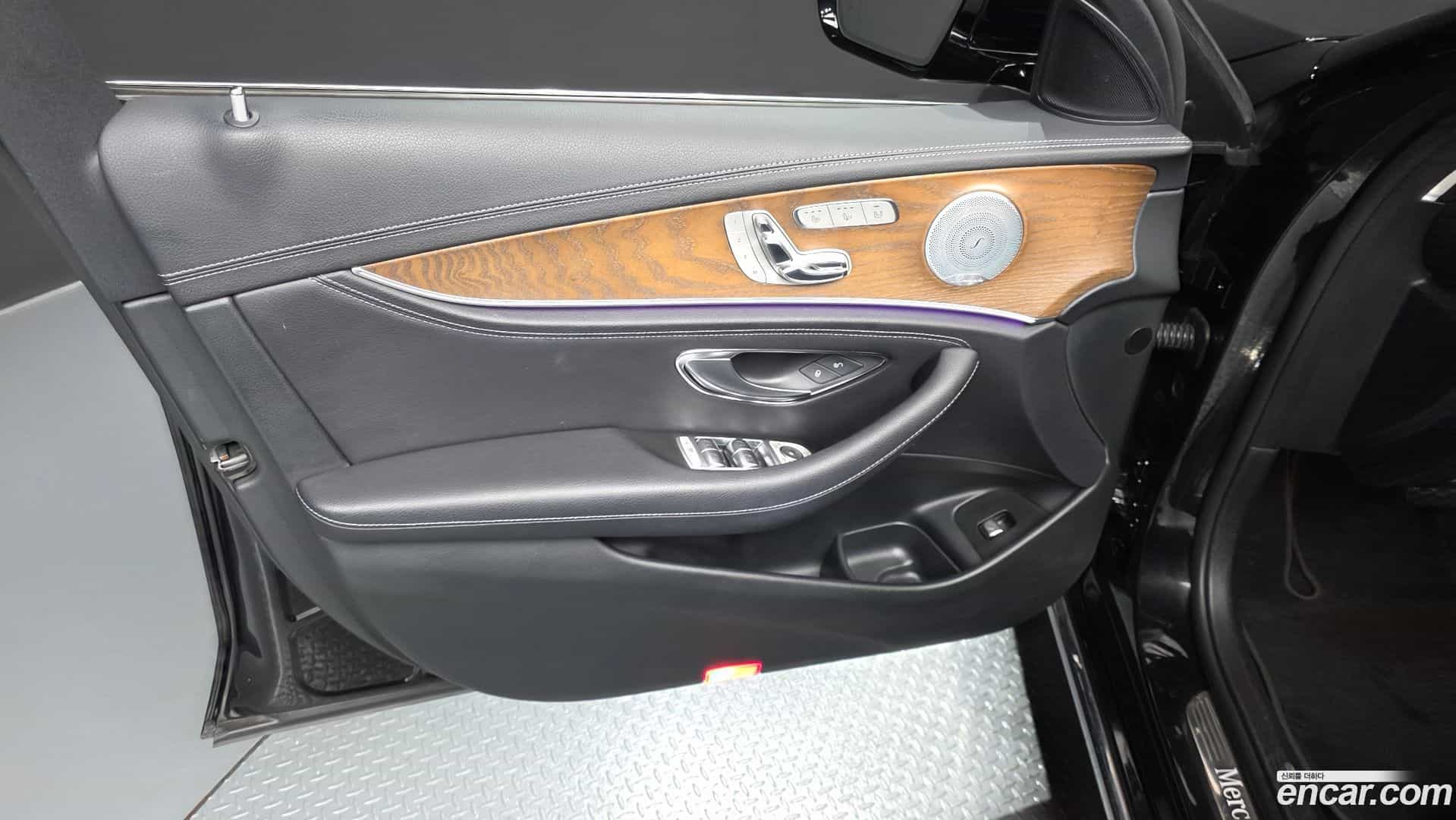 E-Class Mercedes-Benz 2018.9-INNER-034