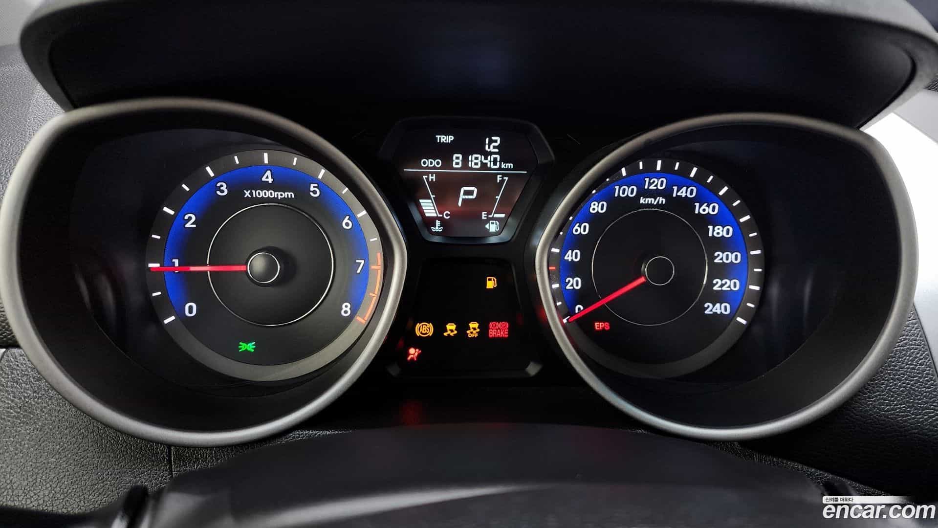 AVANTE Hyundai 2012.9-INNER-008