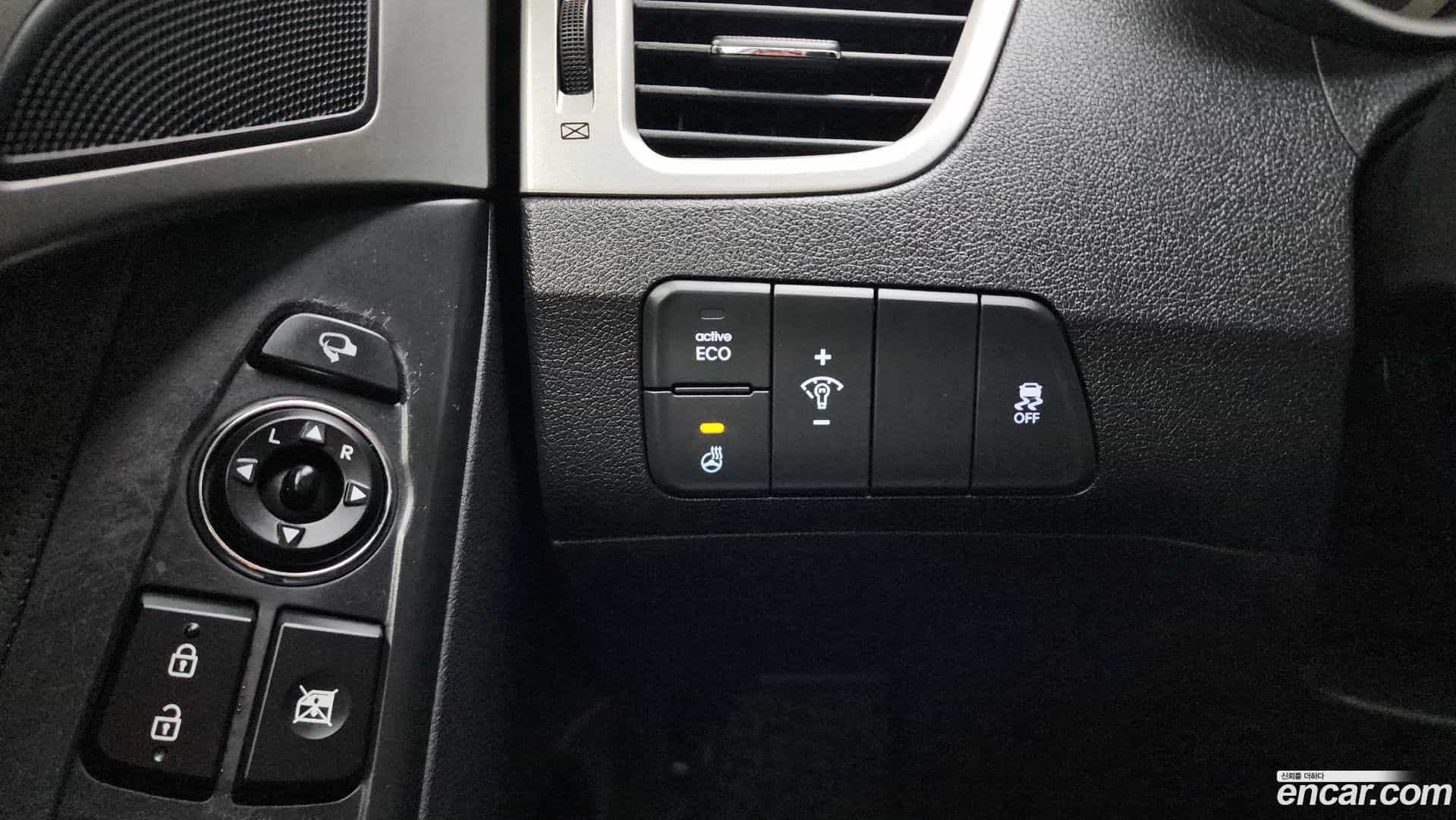 AVANTE Hyundai 2012.9-OPTION-040