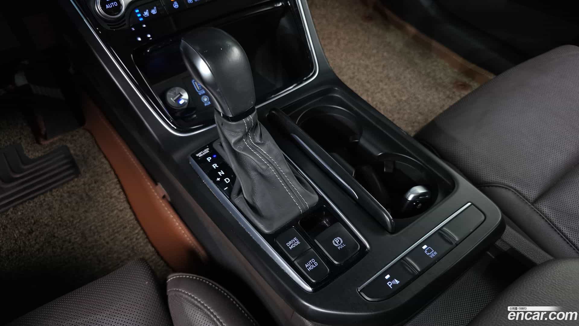 Grandeur Hyundai 2018.6-INNER-009