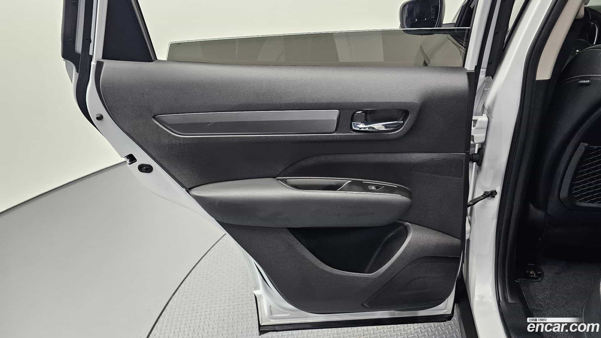 QM6 Renault Korea 2023.1-INNER-035