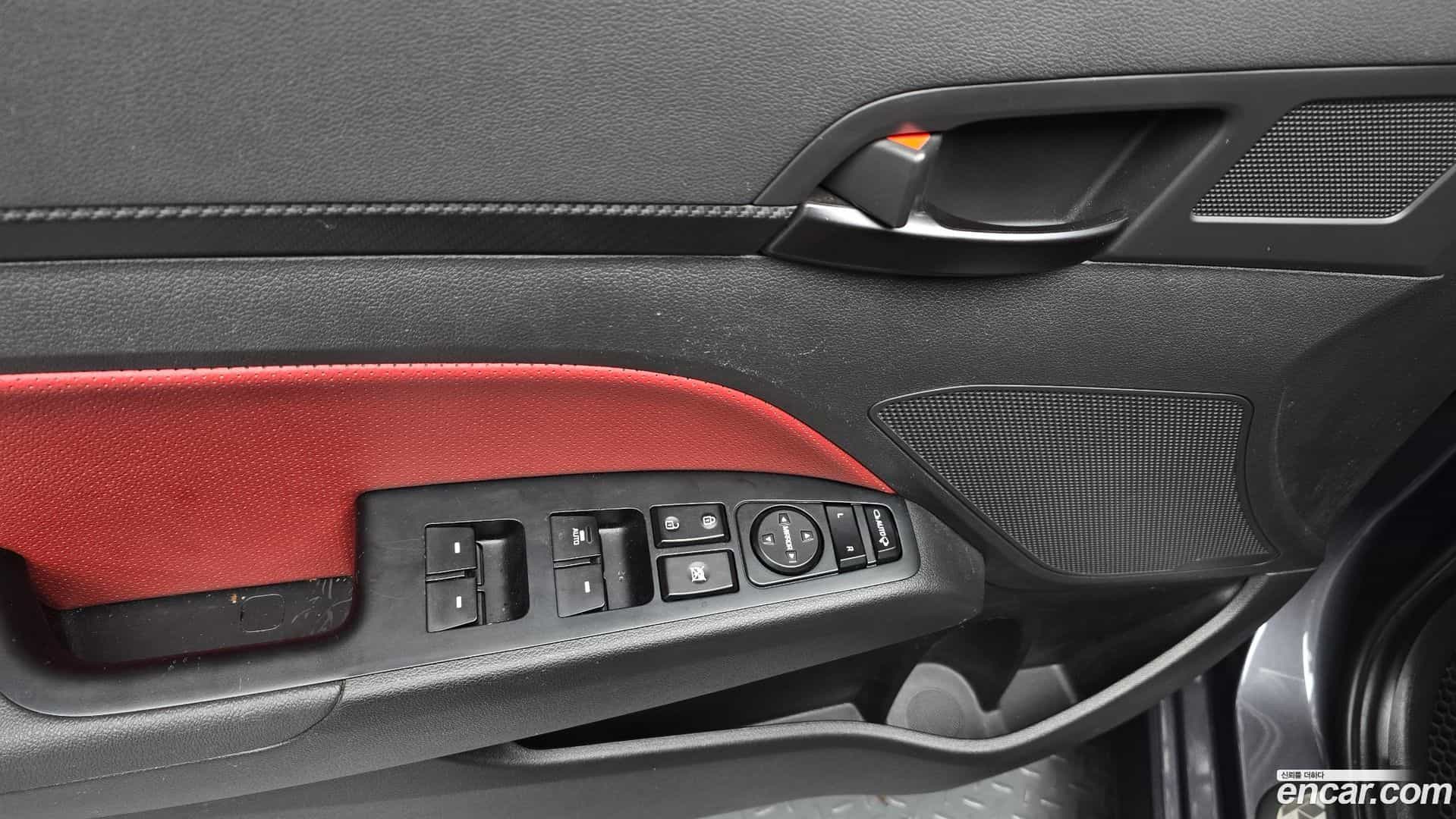 AVANTE Hyundai 2016.5-OPTION-022