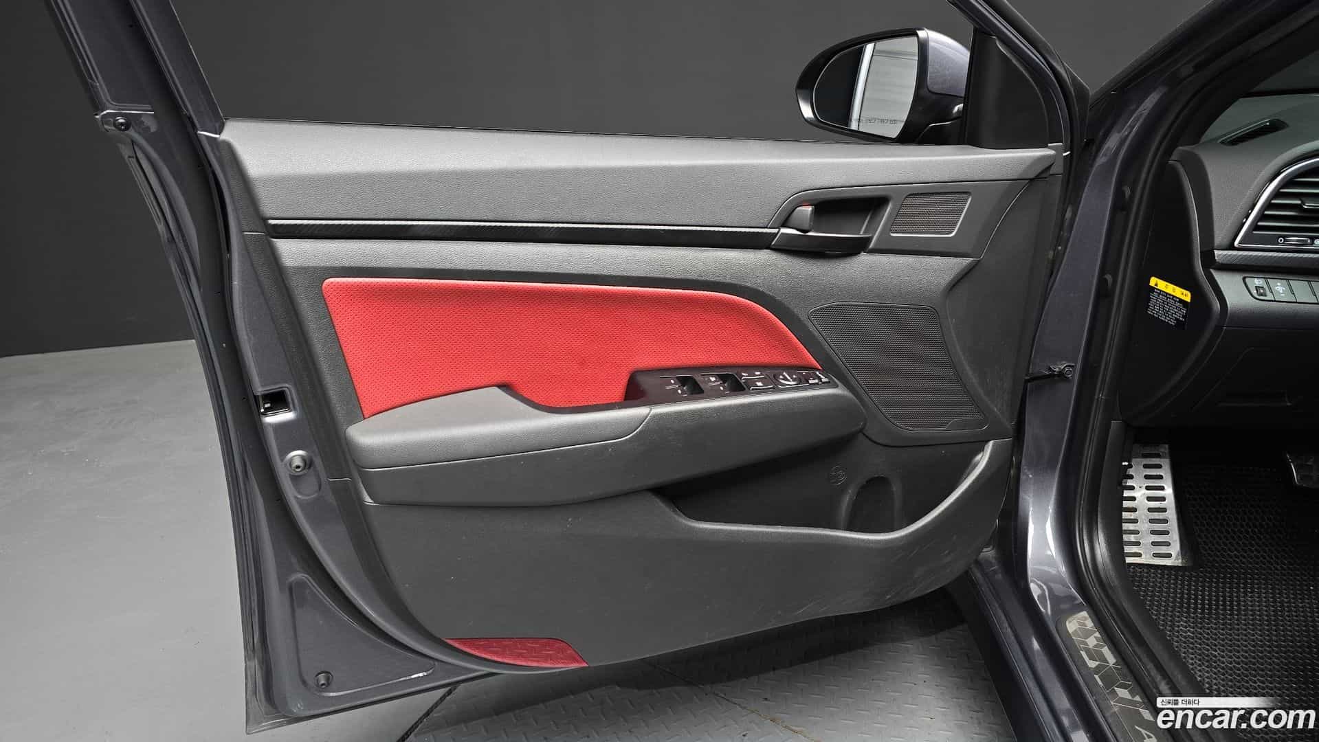 AVANTE Hyundai 2016.5-INNER-034