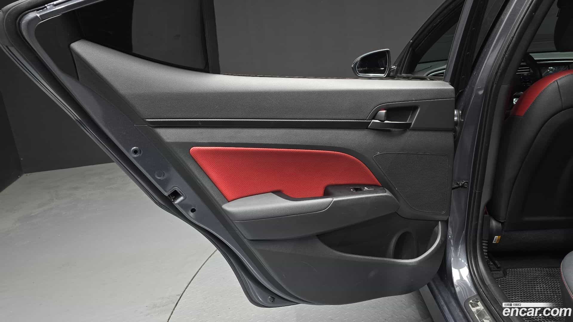 AVANTE Hyundai 2016.5-INNER-035
