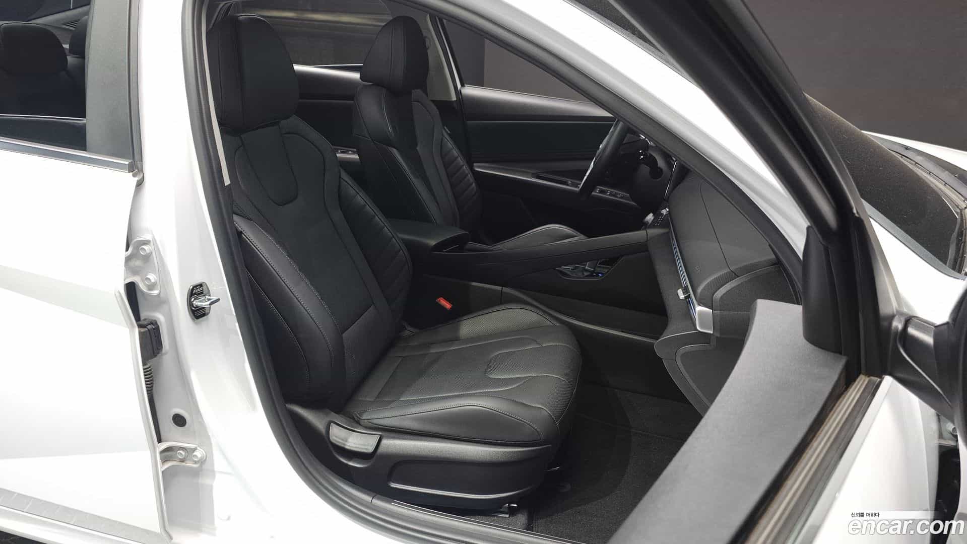 AVANTE Hyundai 2020.7-OPTION-015