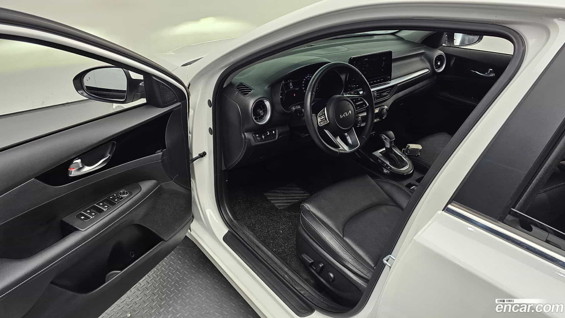 K3 Kia 2022.5-INNER-010