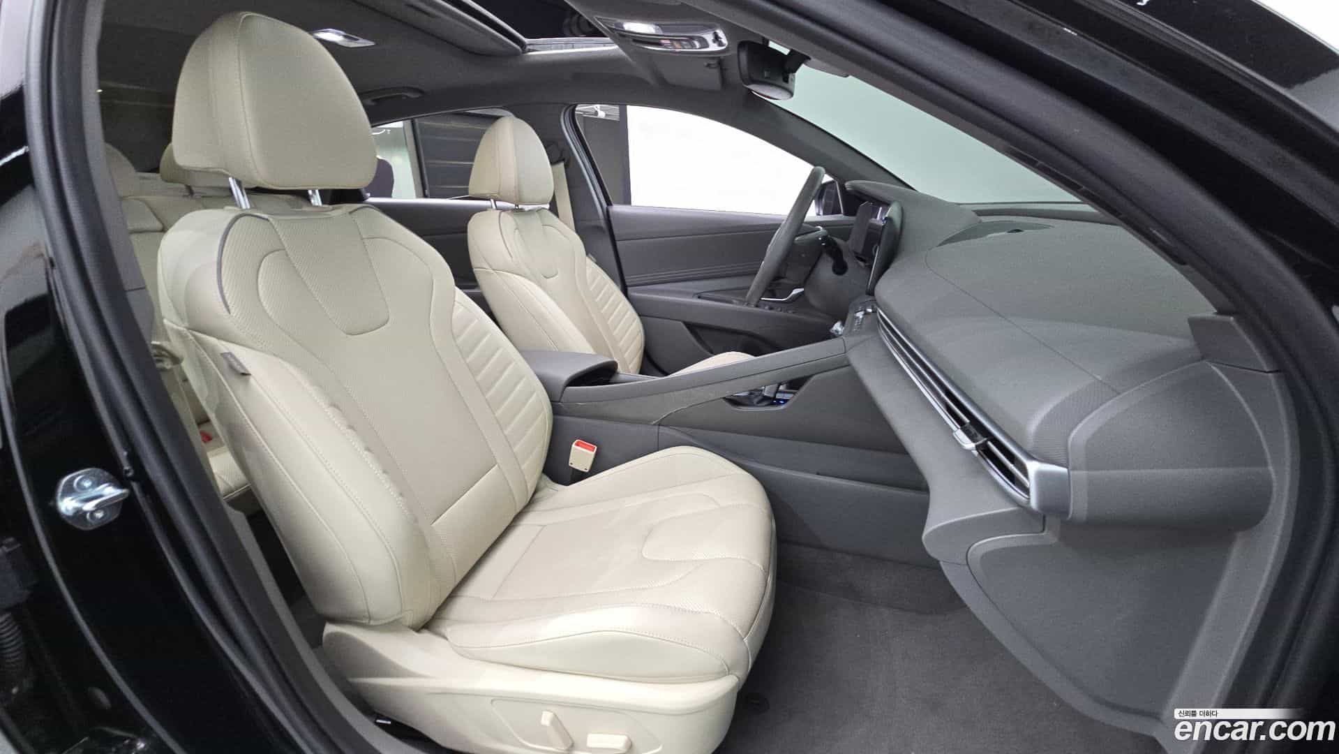 AVANTE Hyundai 2025.3-OPTION-015