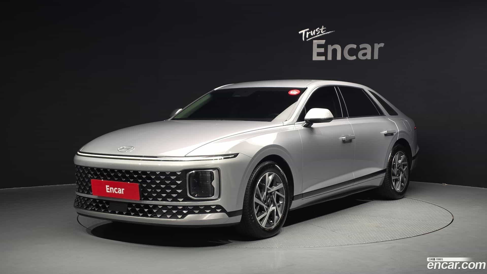Grandeur Hyundai 2022.11-OUTER-001