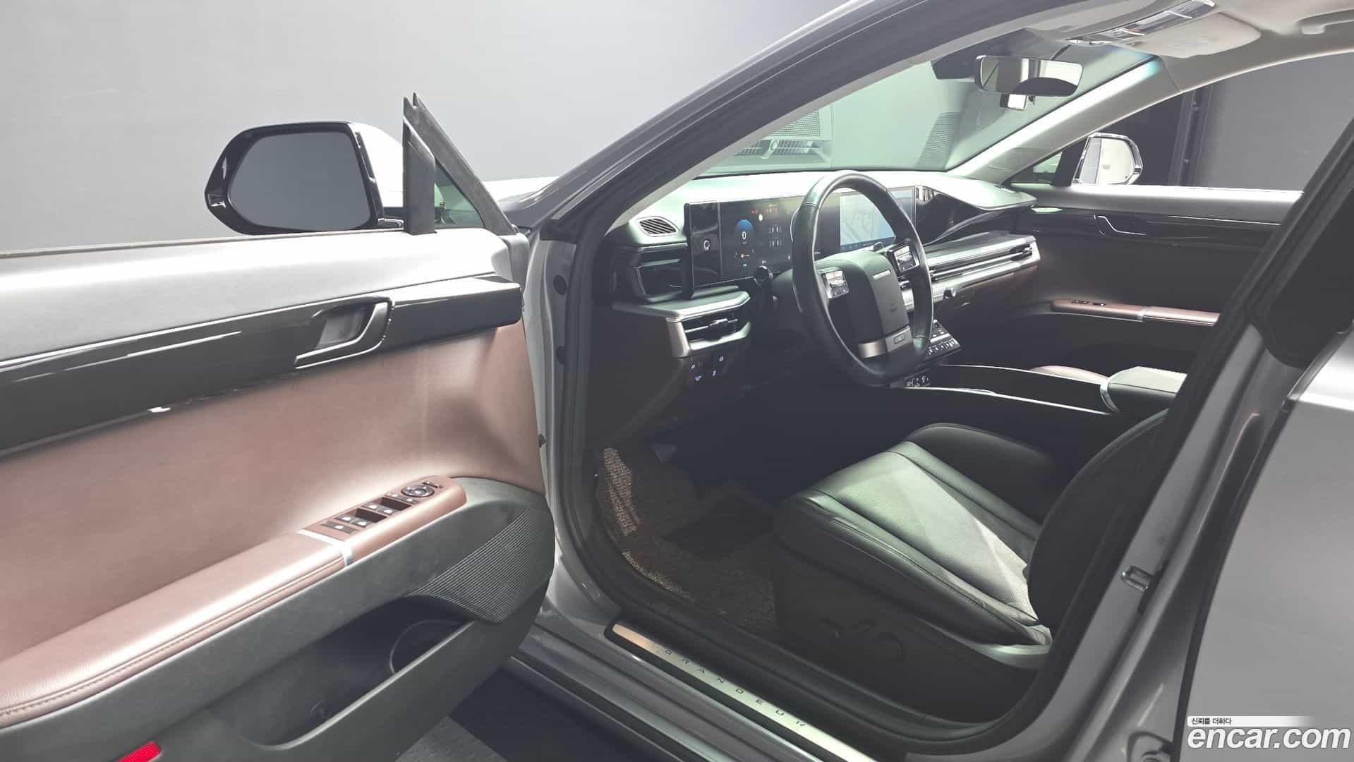 Grandeur Hyundai 2022.11-INNER-010