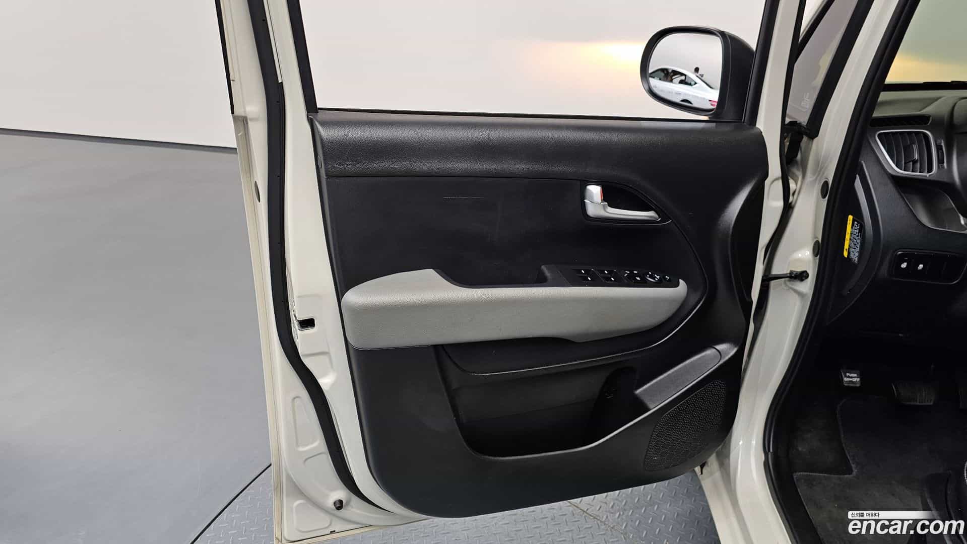 RAY Kia 2021.4-INNER-034