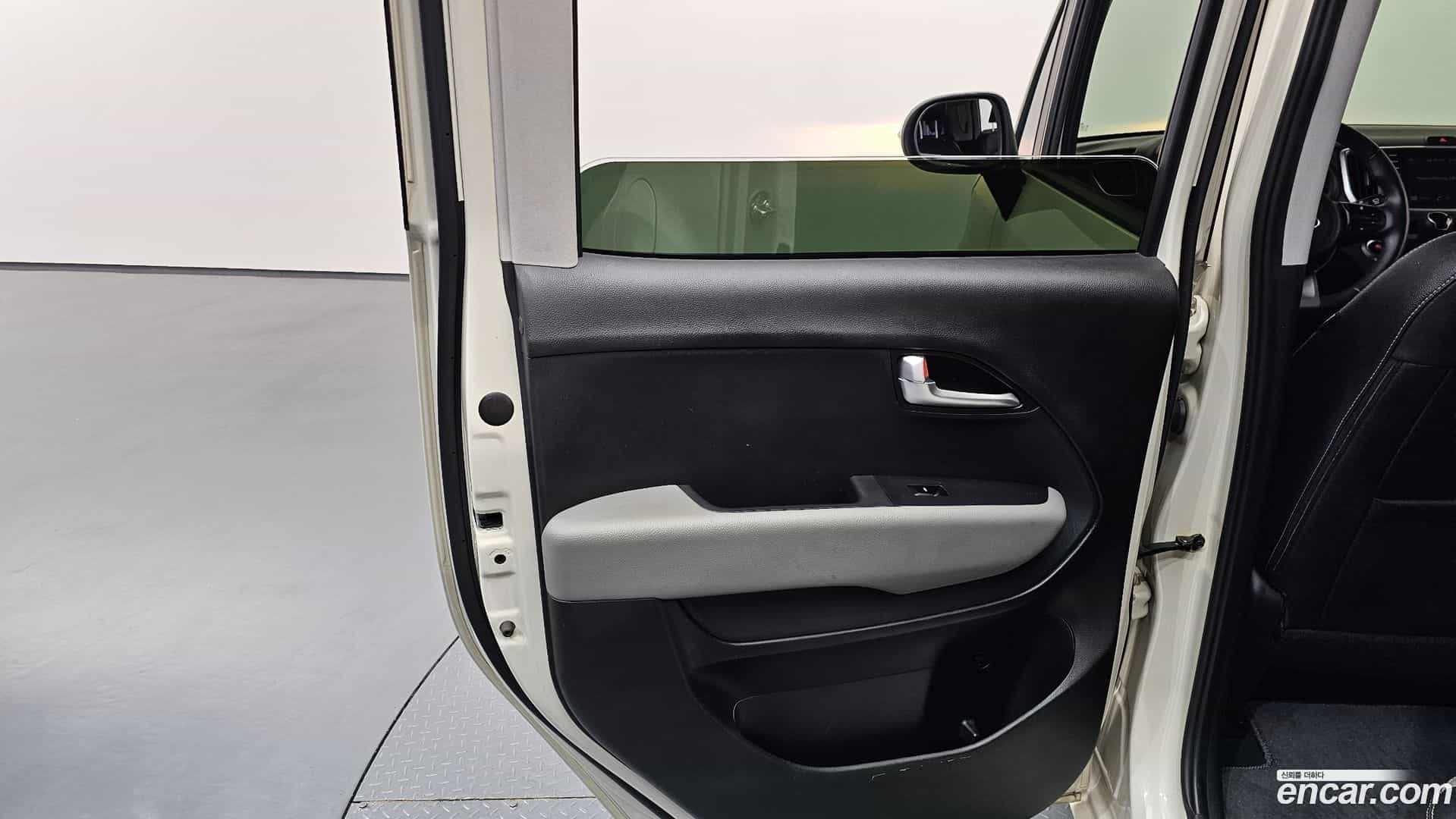 RAY Kia 2021.4-INNER-035