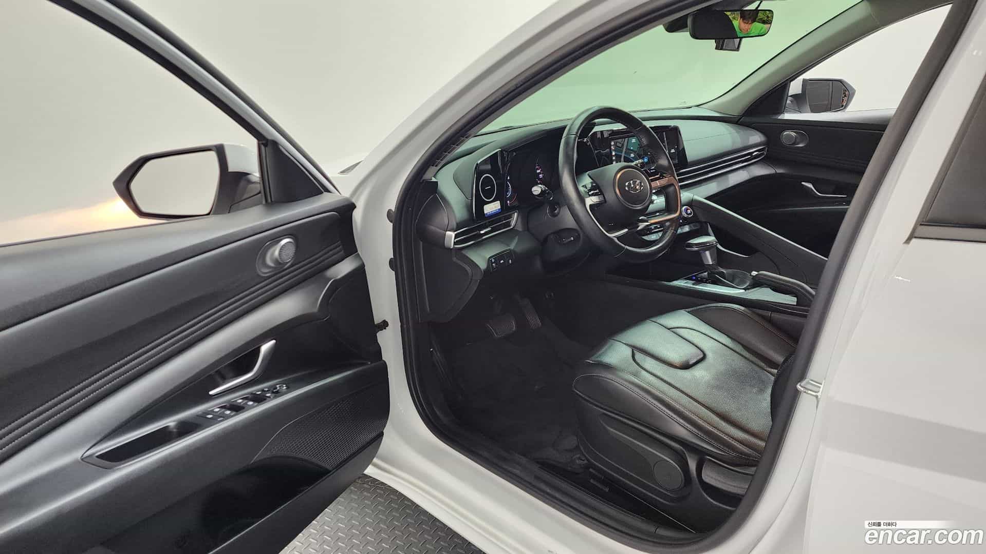 AVANTE Hyundai 2022.0-INNER-010