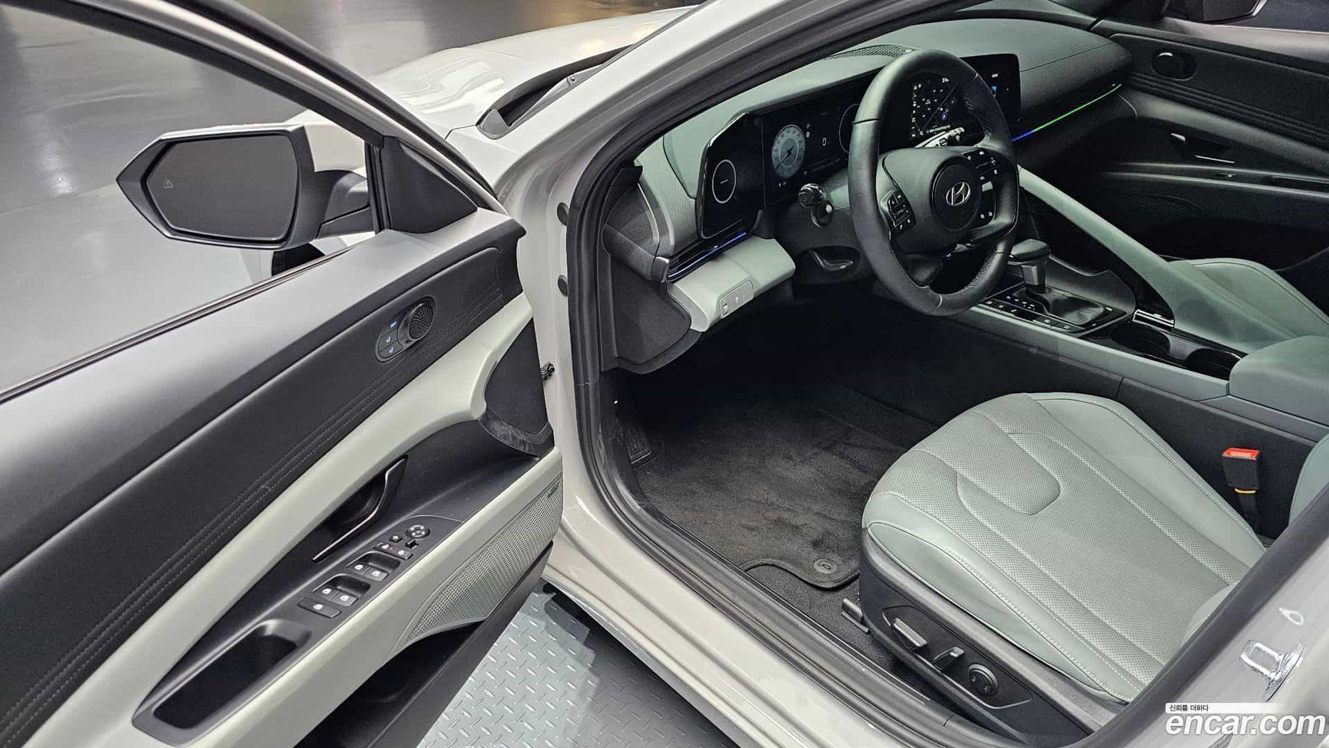 AVANTE Hyundai 2024.2-INNER-010