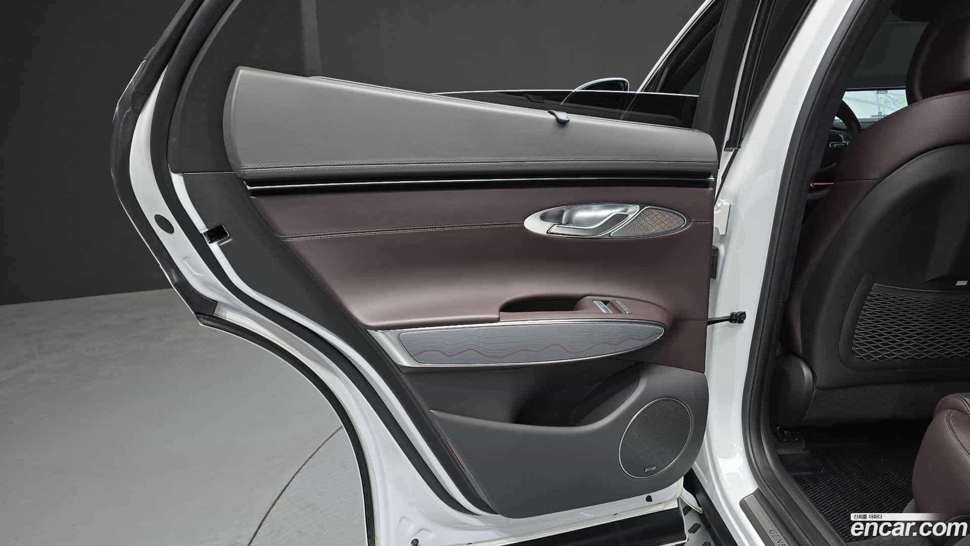 GV70 Genesis 2021.2-INNER-035