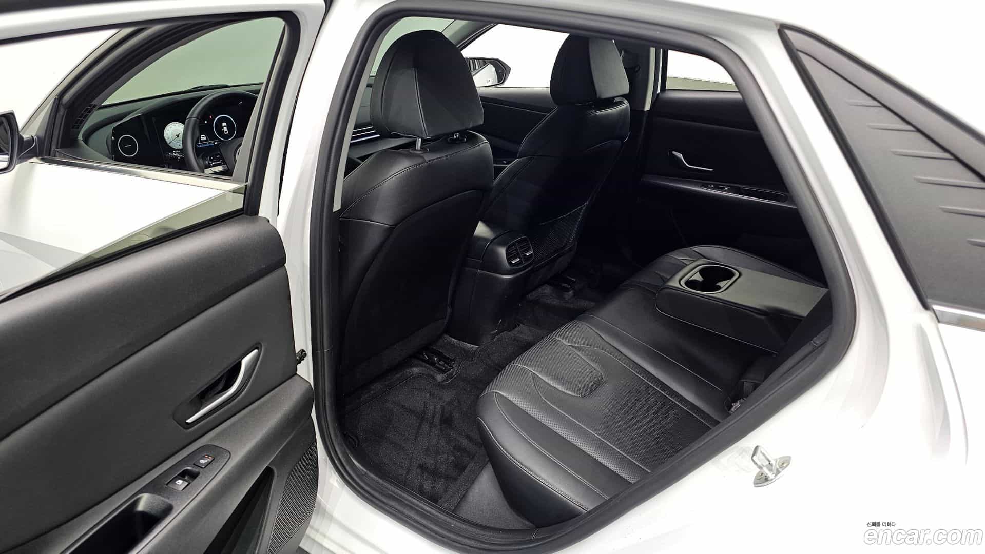 AVANTE Hyundai 2020.8-OPTION-015