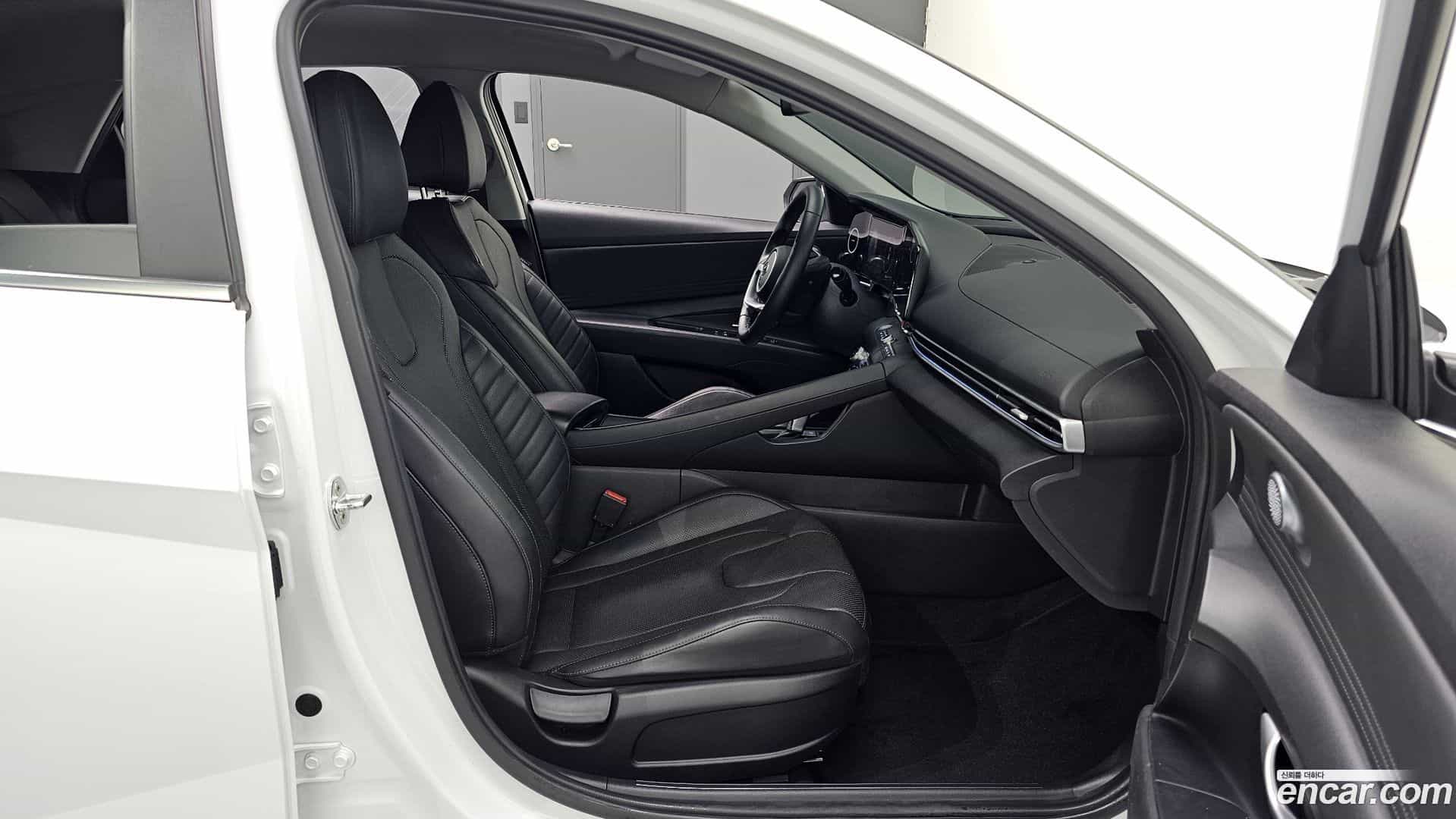 AVANTE Hyundai 2020.8-OPTION-016