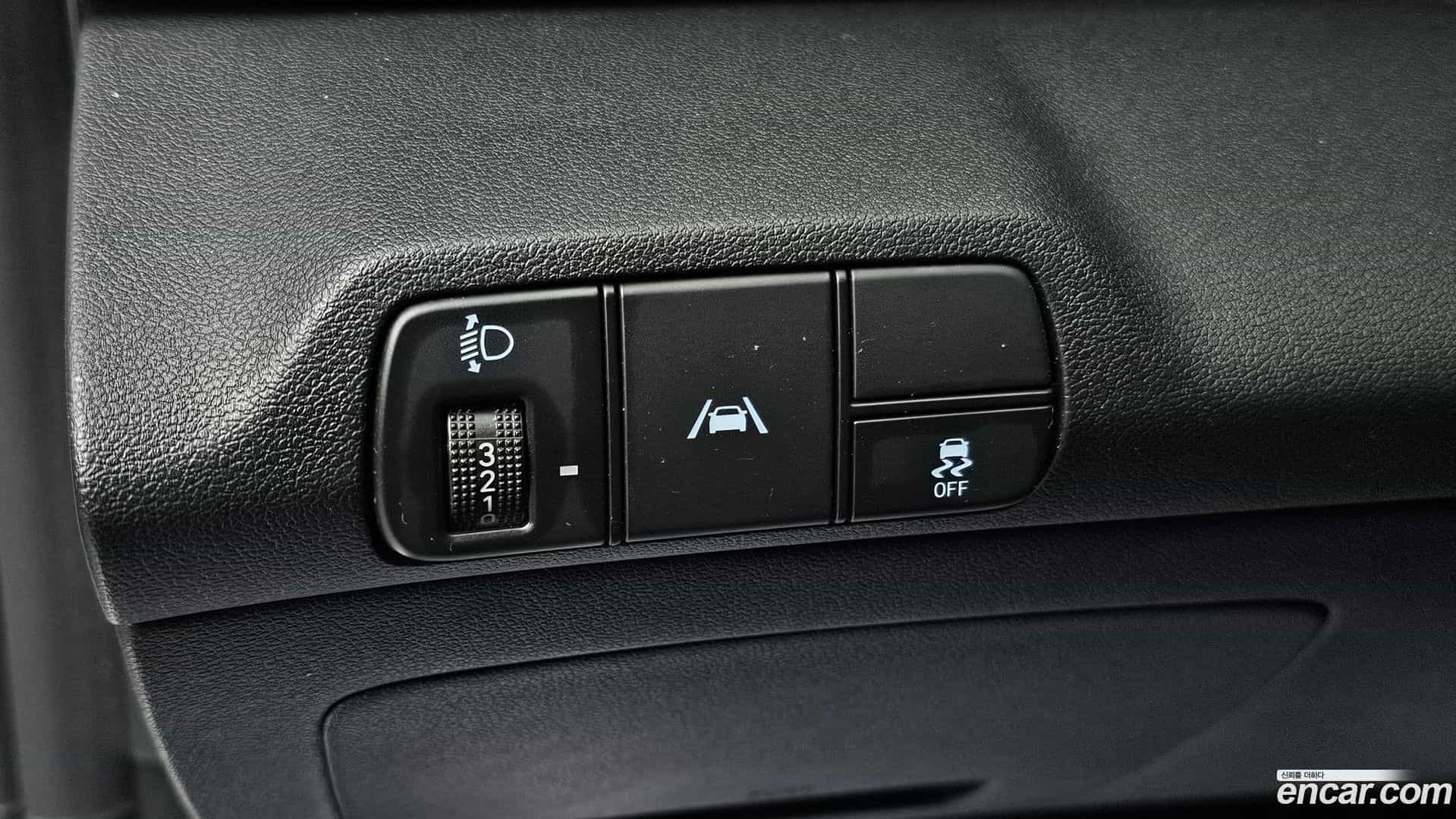 AVANTE Hyundai 2020.8-OPTION-018