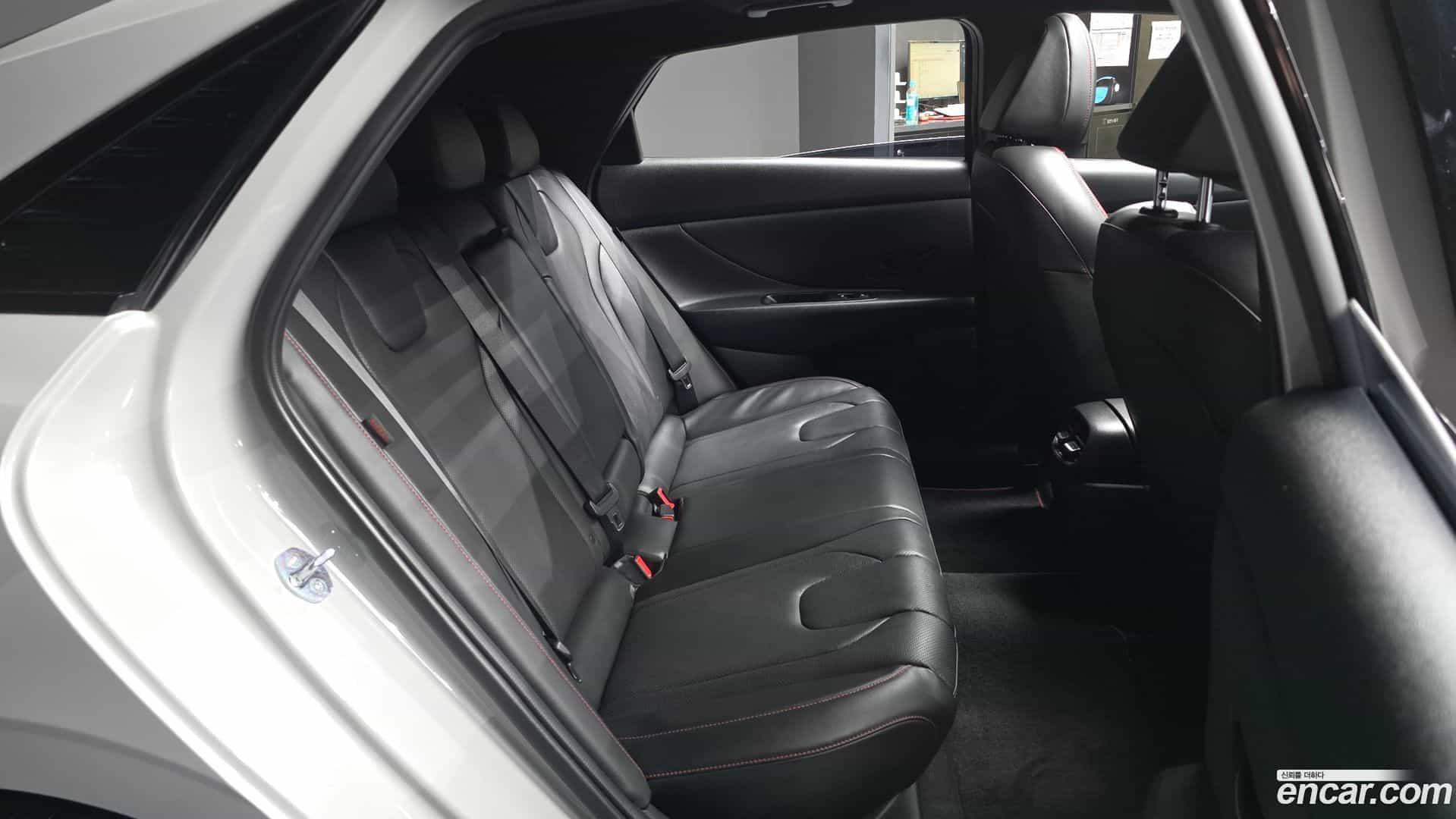 AVANTE Hyundai 2024.6-OPTION-016