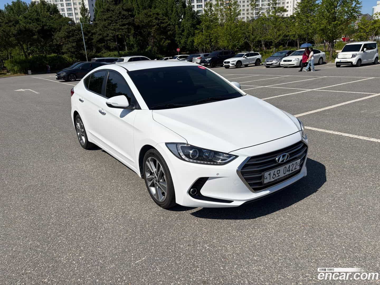 AVANTE Hyundai 2016.1-OUTER-003