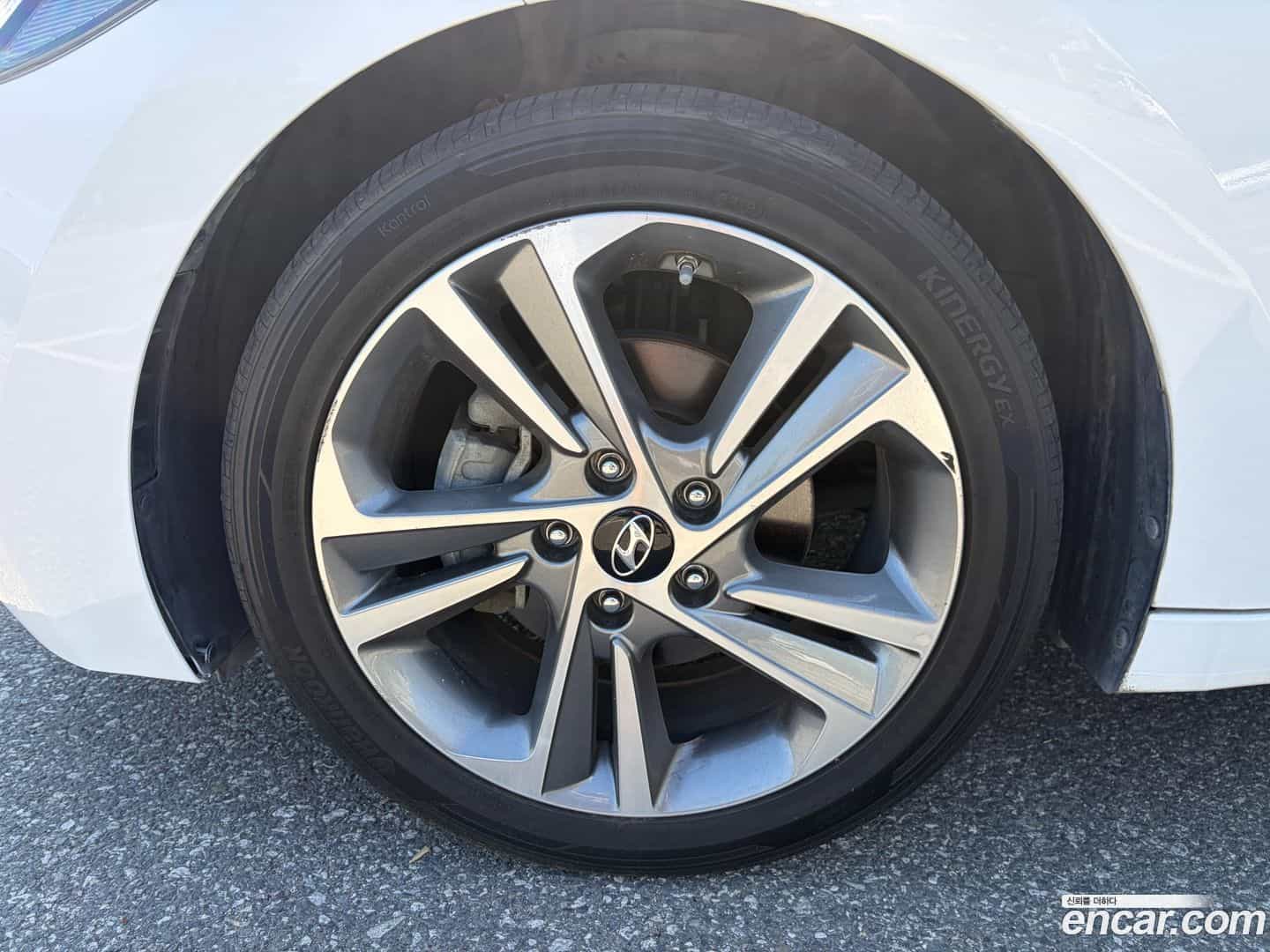 AVANTE Hyundai 2016.1-OPTION-024