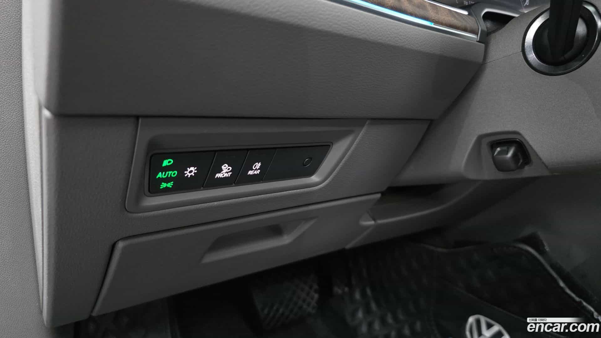 Touareg Volkswagen 2023.6-OPTION-017