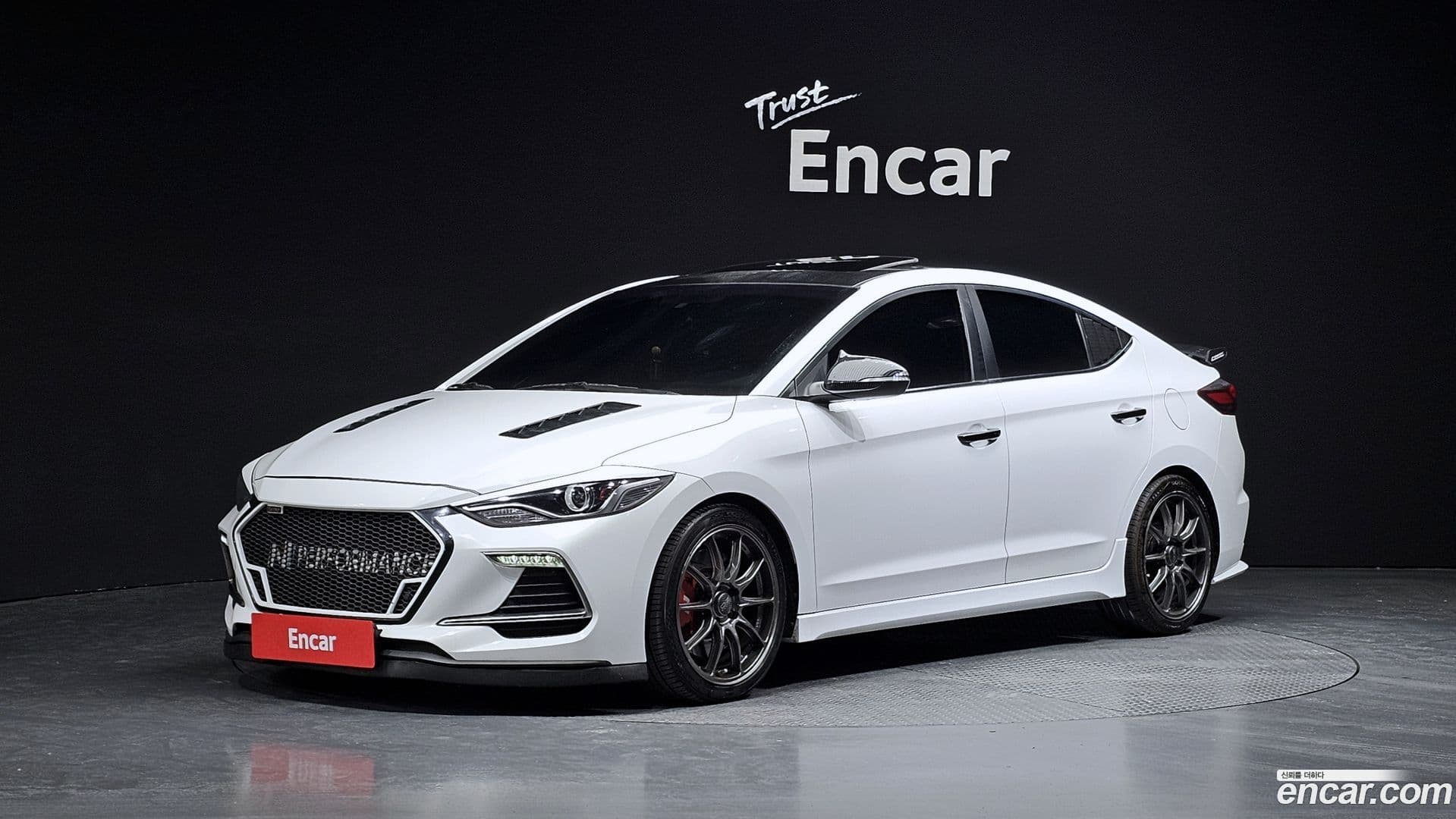 Main__Slider__Photo:AVANTE Hyundai 2016.10-0