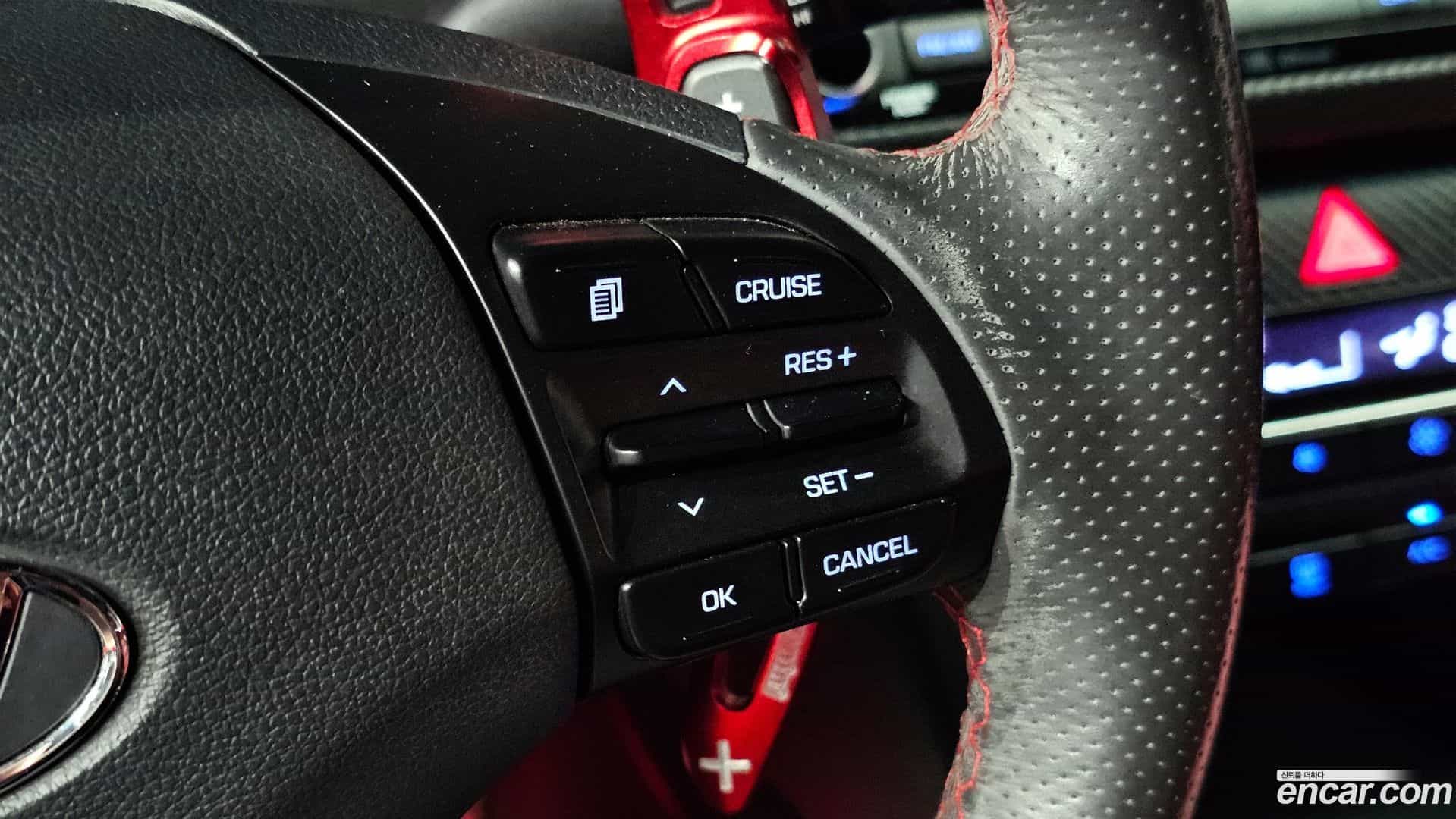 AVANTE Hyundai 2016.10-OPTION-017