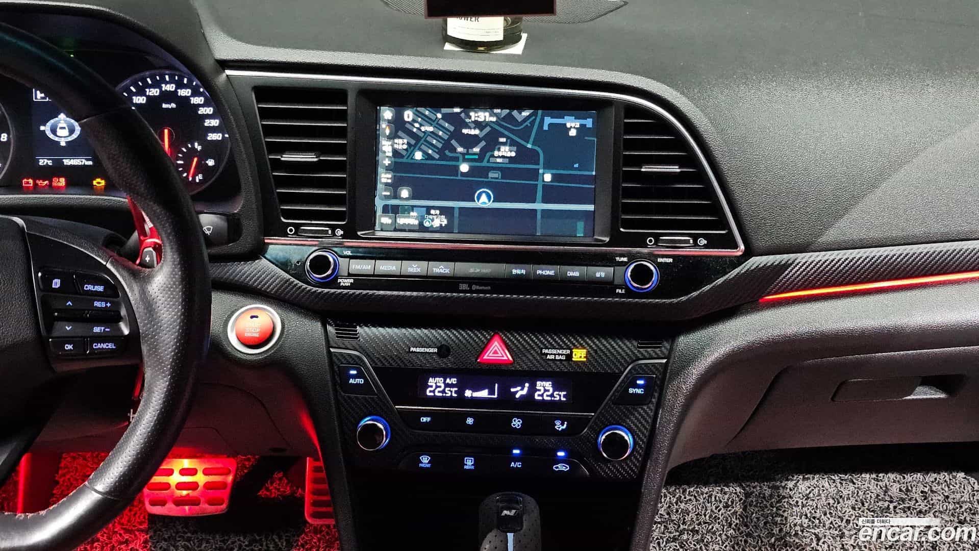 AVANTE Hyundai 2016.10-OPTION-018