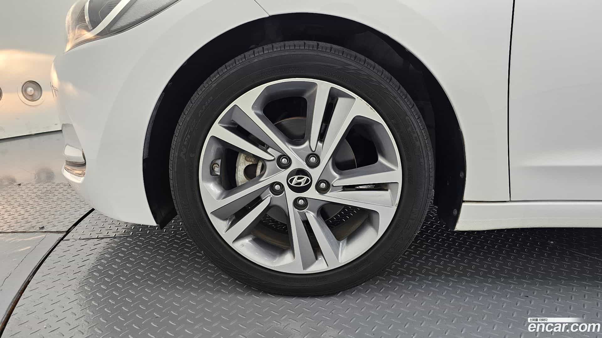 AVANTE Hyundai 2018.8-OUTER-005