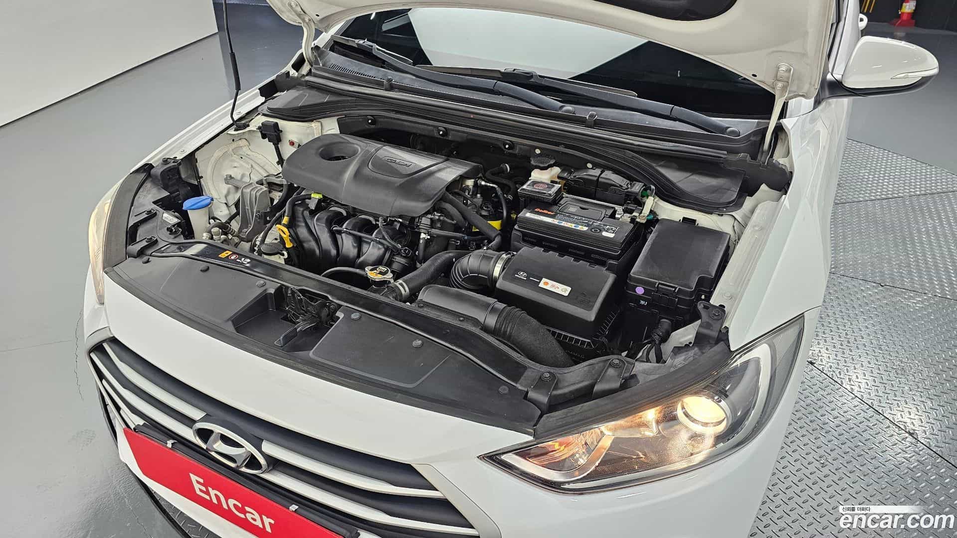 AVANTE Hyundai 2018.8-OUTER-006
