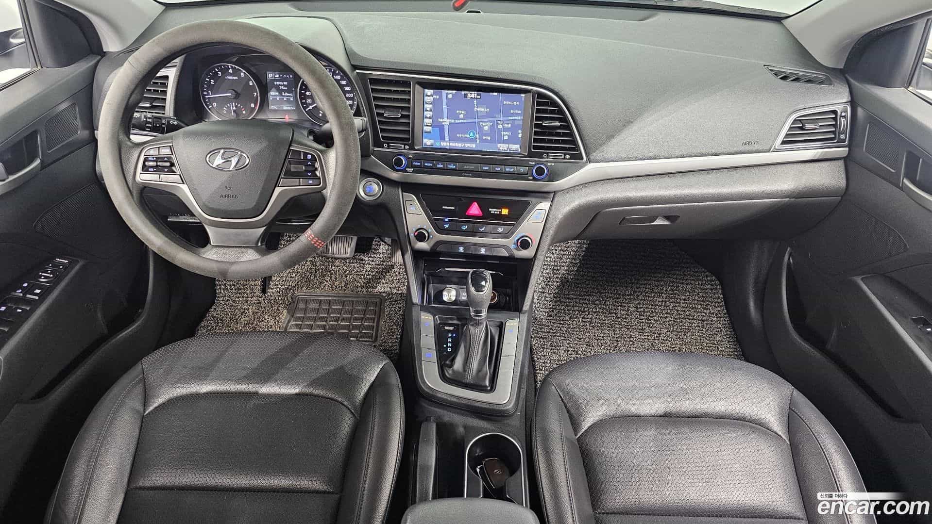 AVANTE Hyundai 2018.8-INNER-007