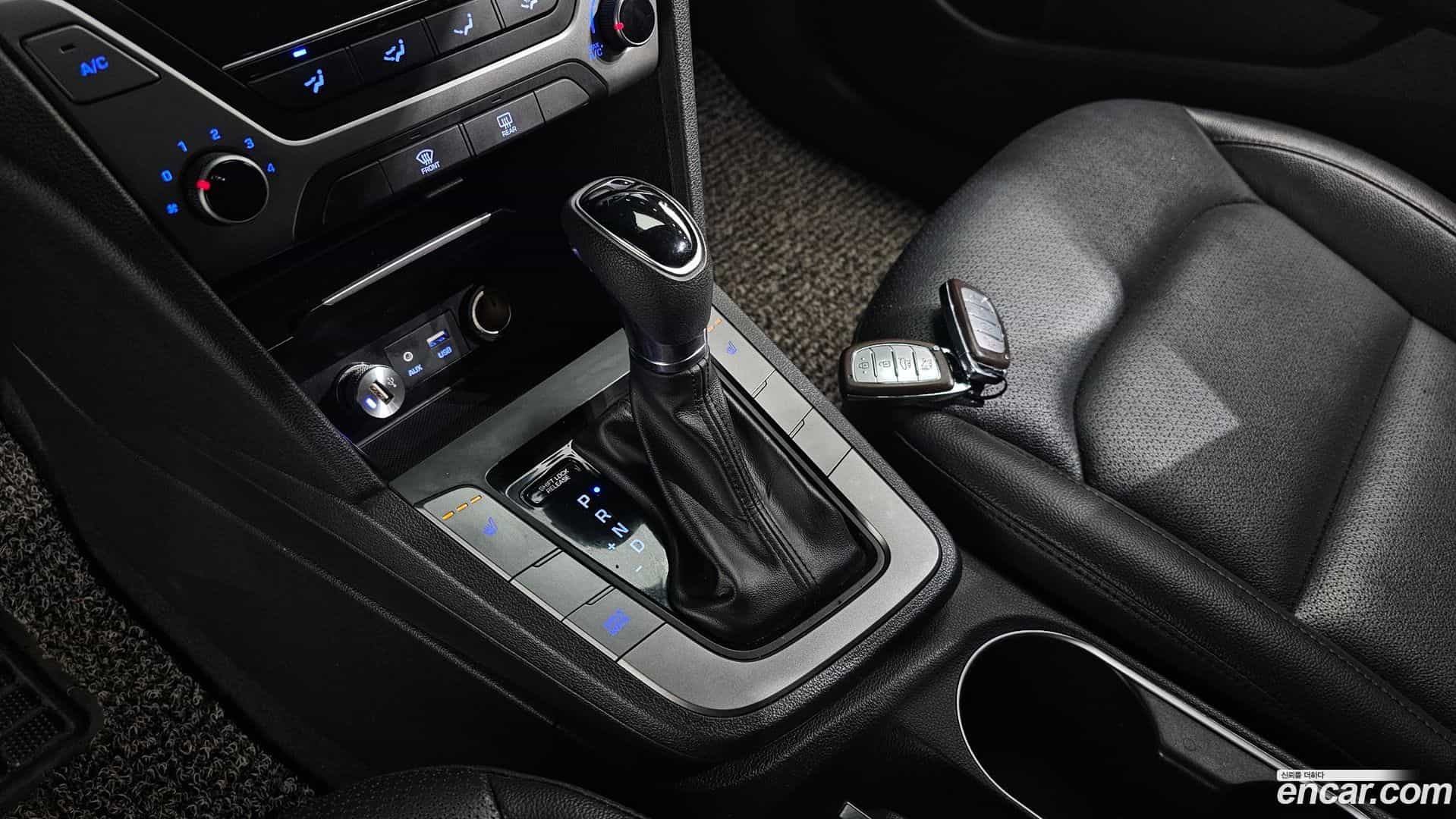 AVANTE Hyundai 2018.8-INNER-009
