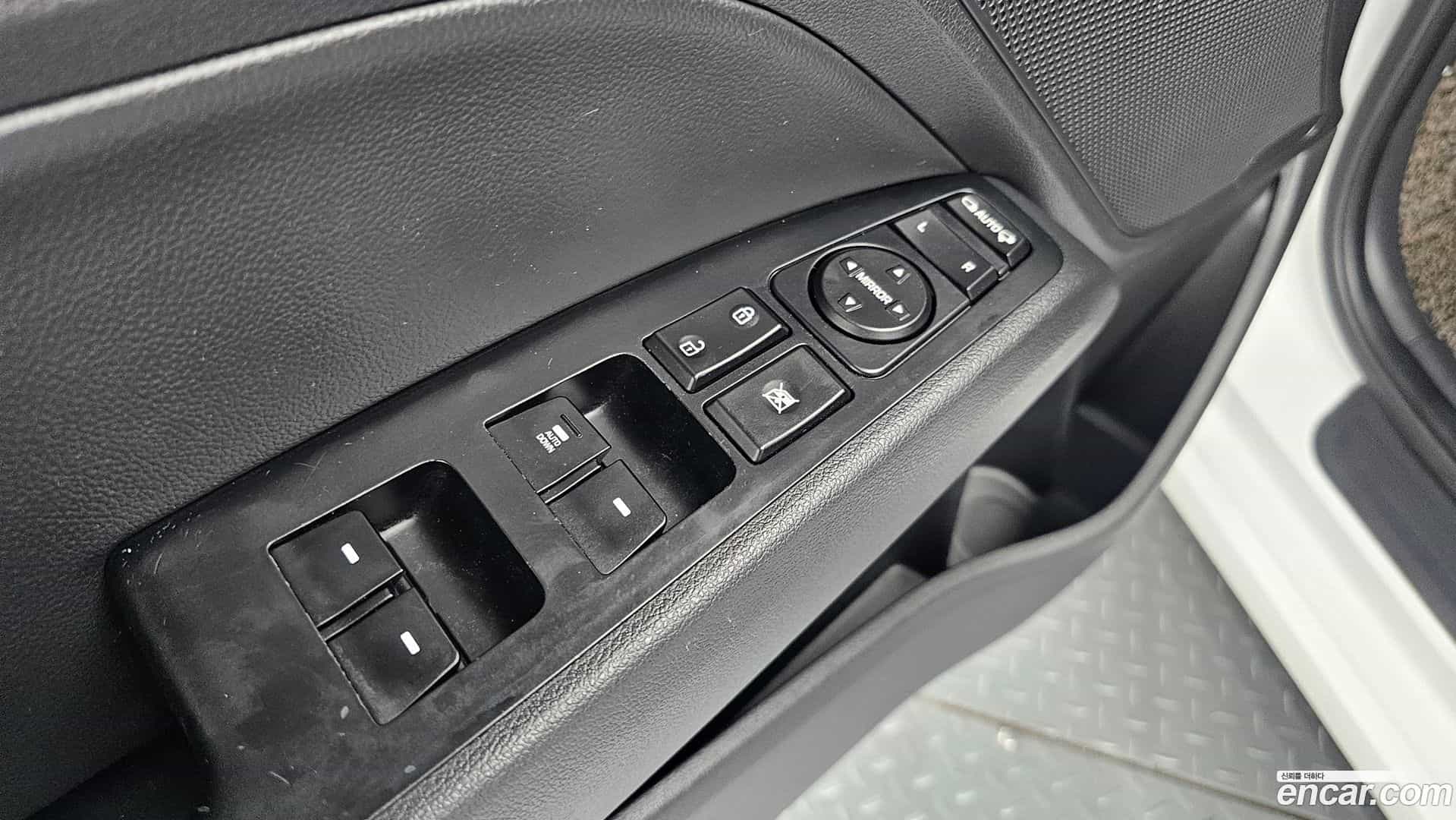 AVANTE Hyundai 2018.8-OPTION-020