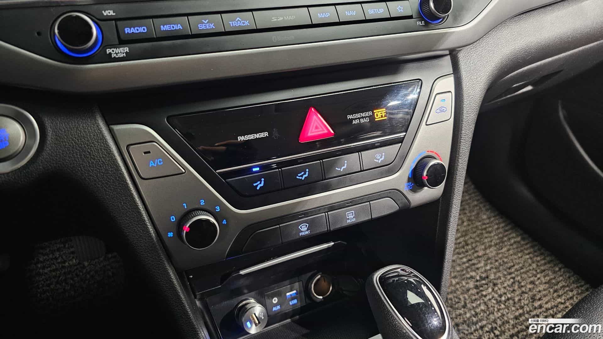 AVANTE Hyundai 2018.8-OPTION-023