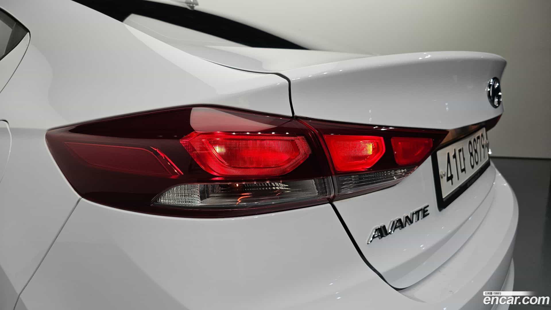 AVANTE Hyundai 2018.8-OUTER-033