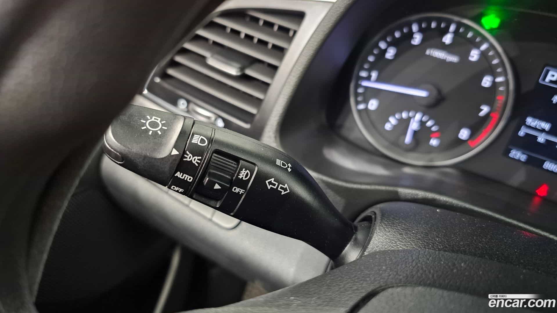 AVANTE Hyundai 2018.8-OPTION-041